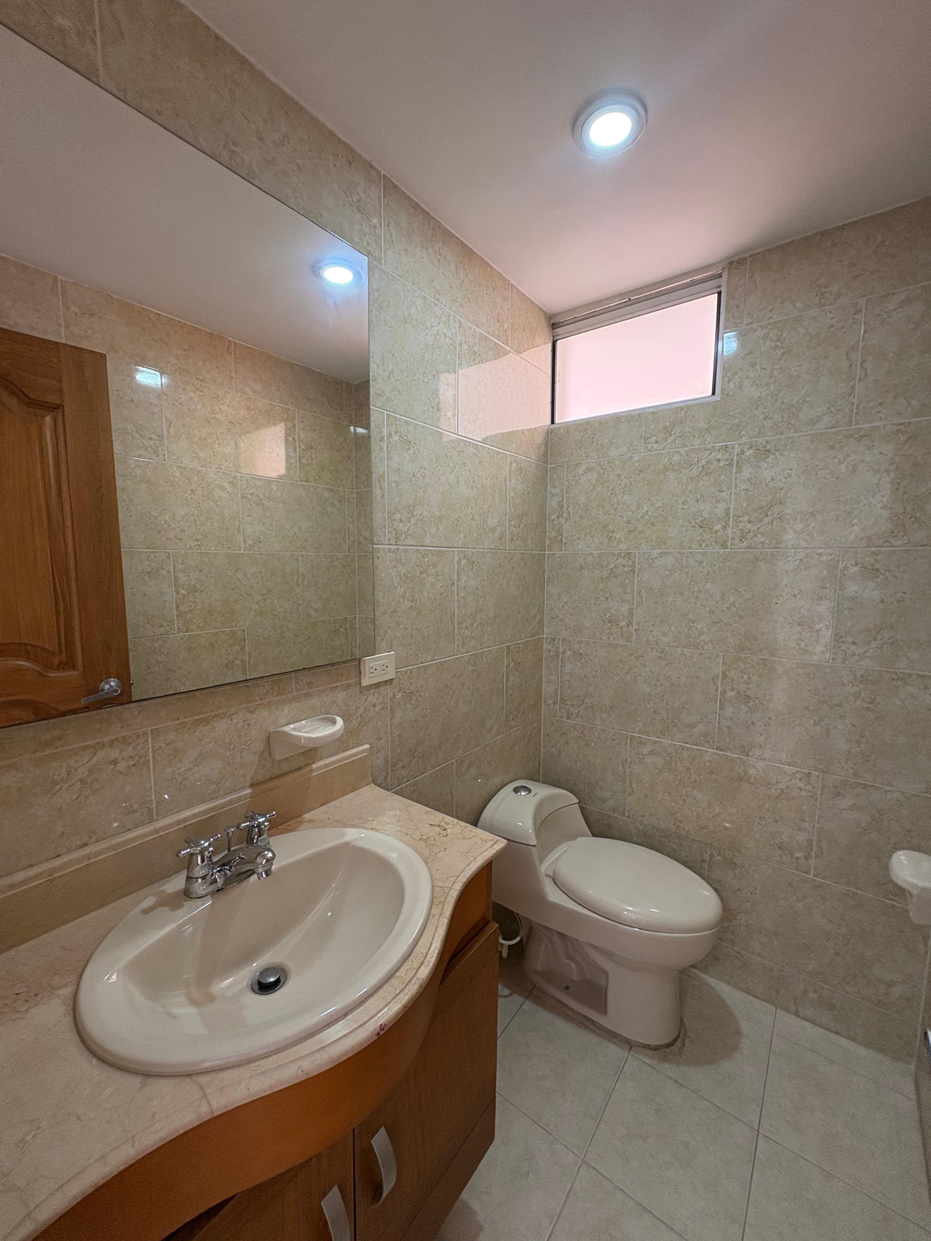 ARRIENDO APARTAMENTO - LAURELES