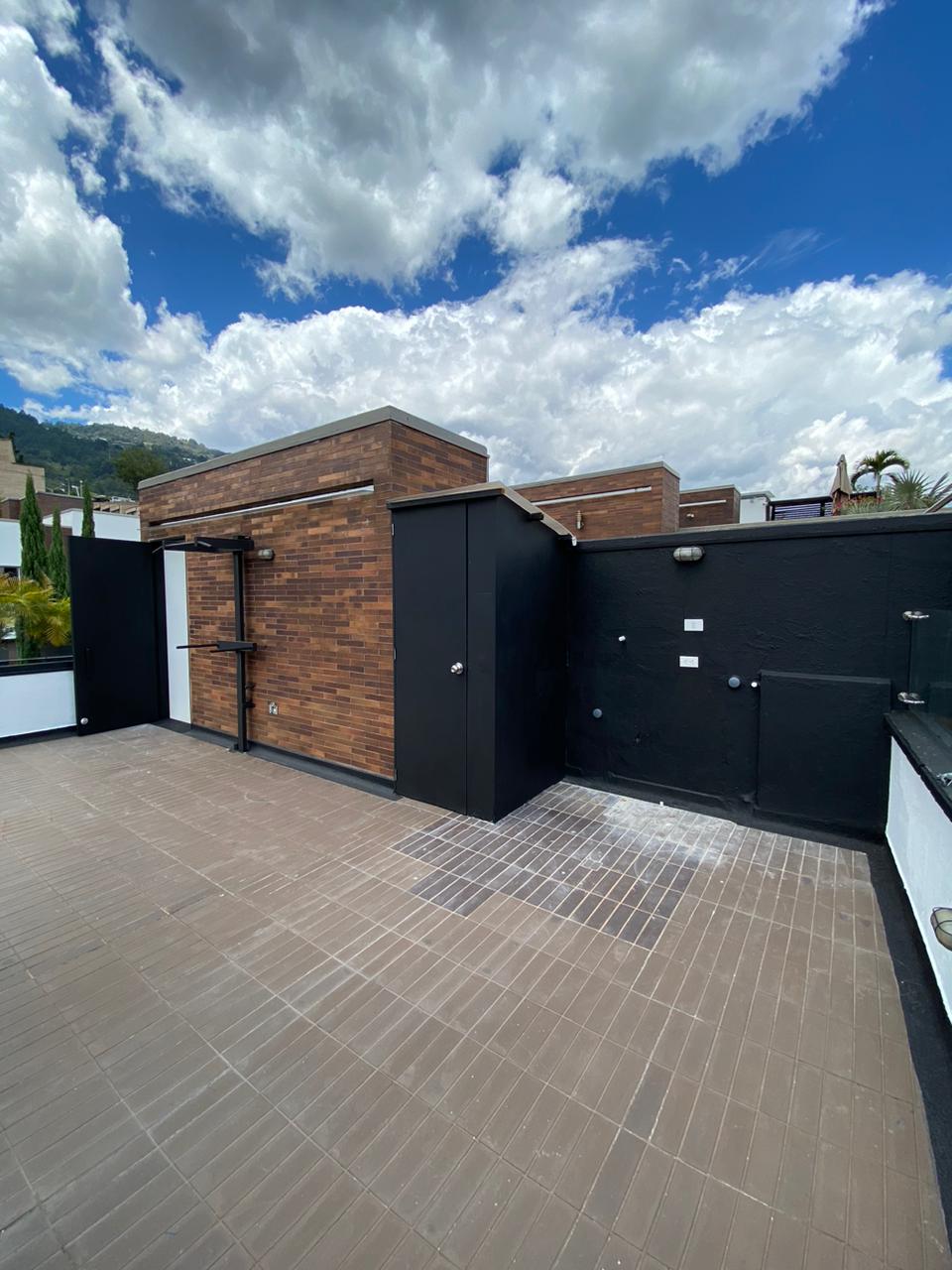 ARRIENDO CASA - ENVIGADO LOMA DEL CHOCHO