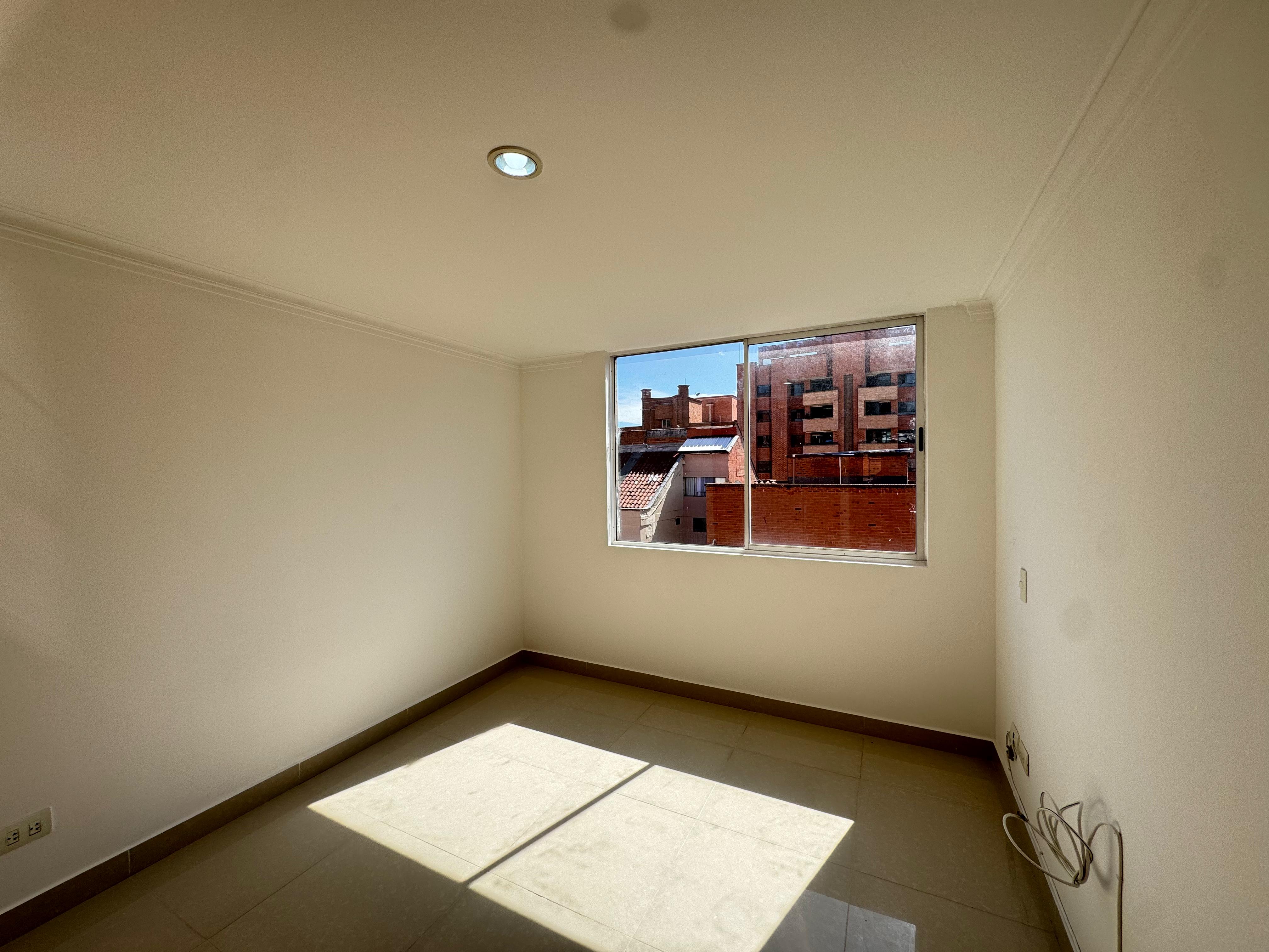 ARRIENDO APARTAMENTO - LAURELES