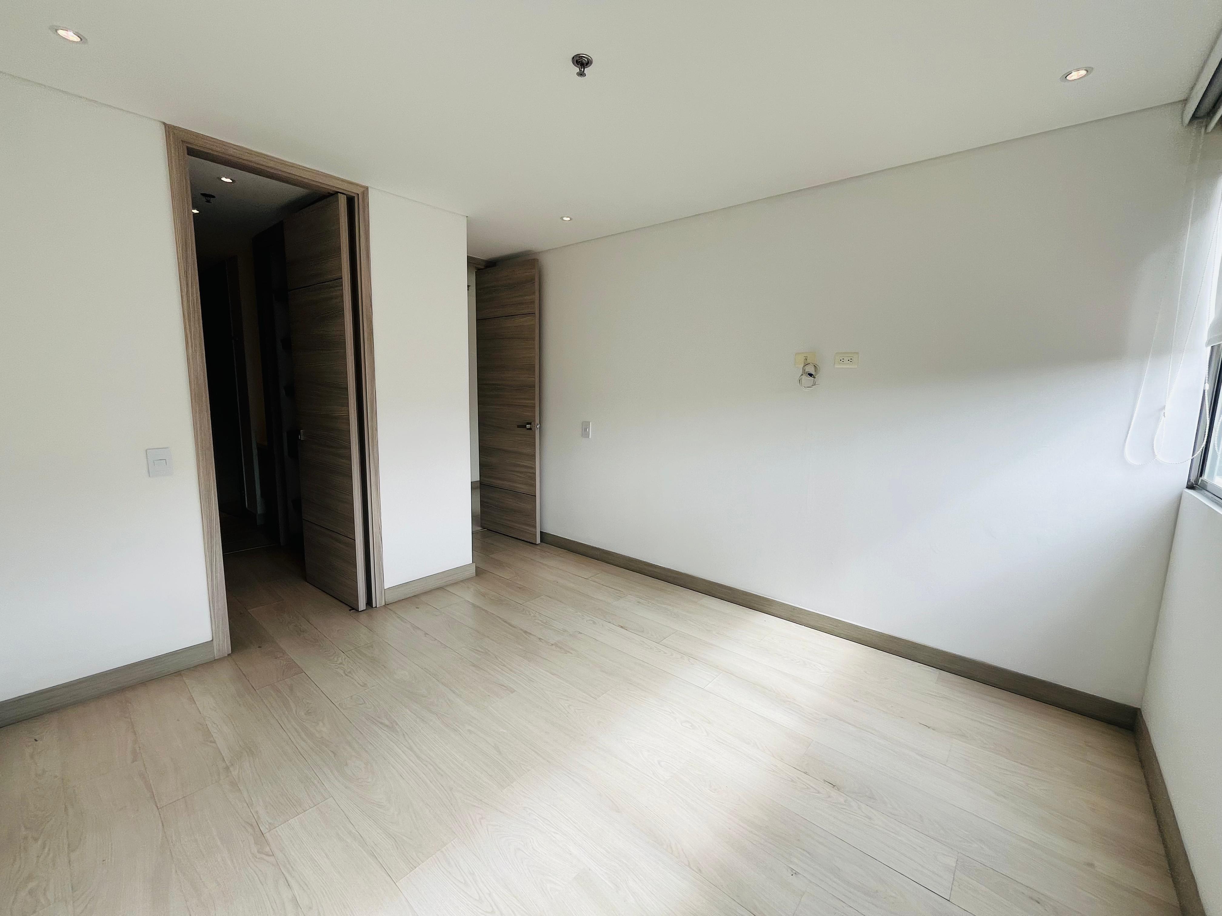 ARRIENDO APARTAMENTO - POBLADO CASTROPOL