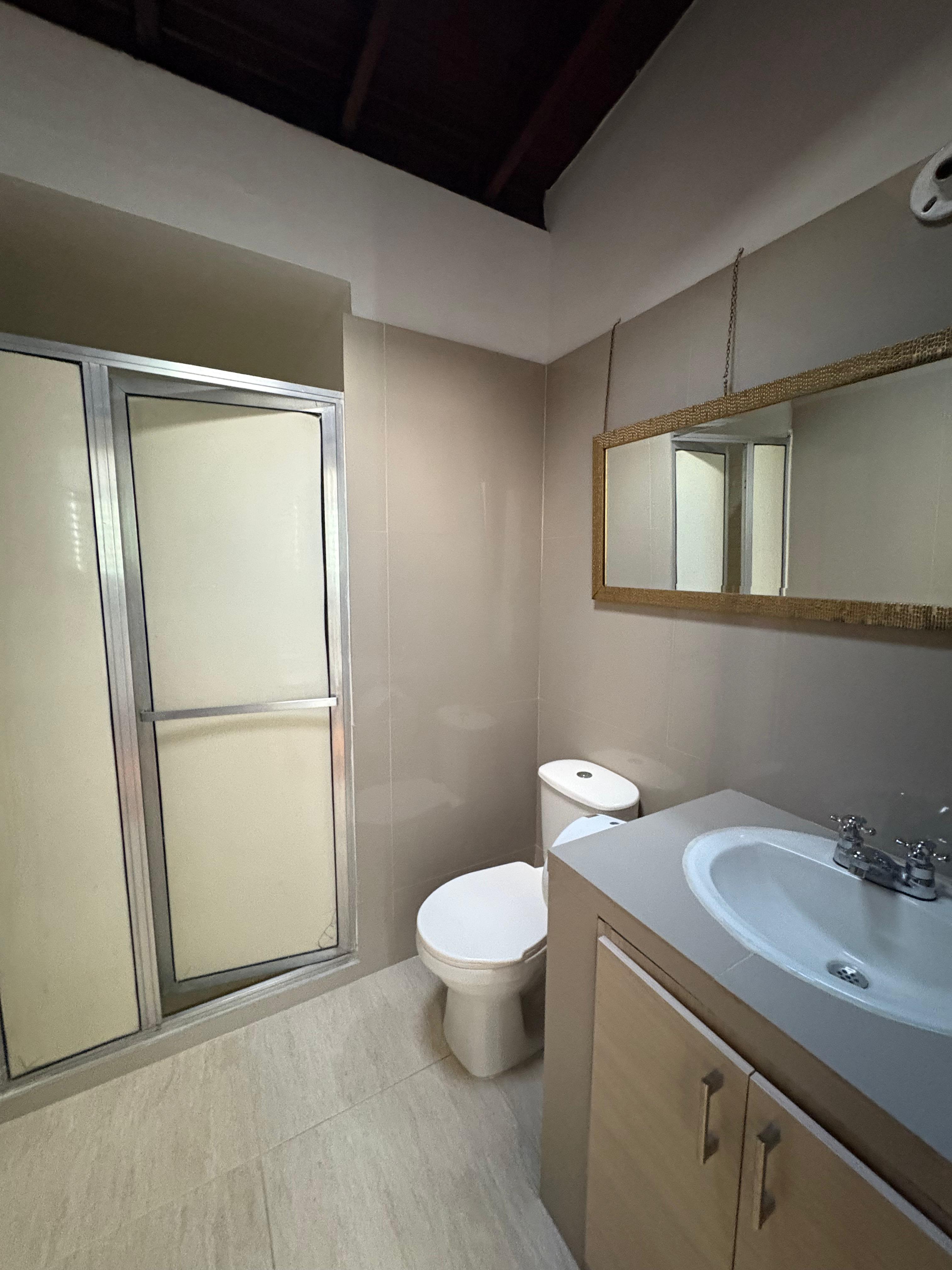 ARRIENDO CASA, COMERCIAL BELEN NOGAL