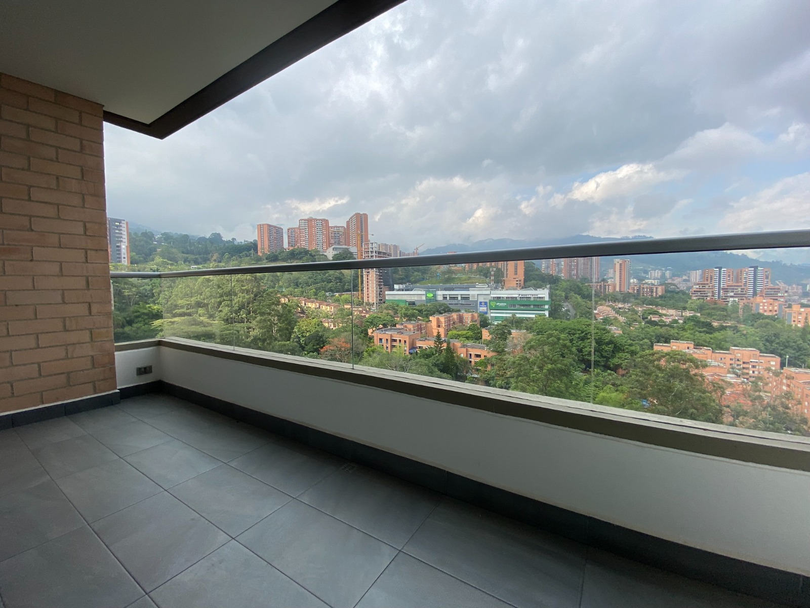 ARRIENDO APARTAMENTO - ENVIGADO LOMA DEL CHOCHO