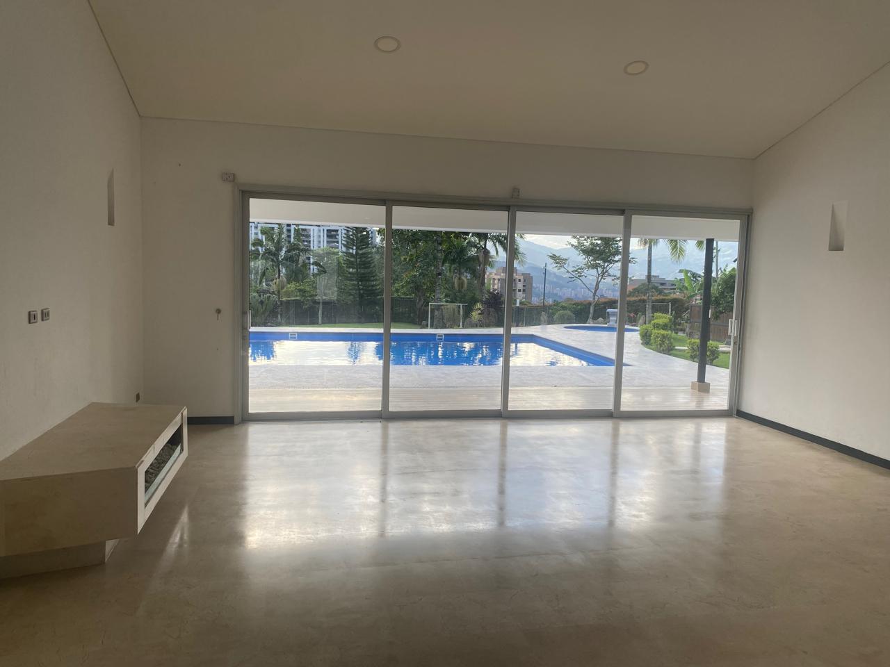 ARRIENDO CASA - ENVIGADO ESCOBERO