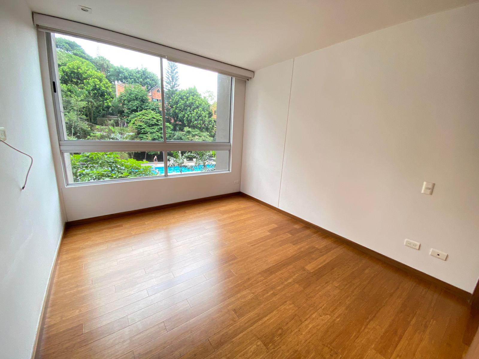 ARRIENDO APARTAMENTO - POBLADO SECTOR  EL TESORO