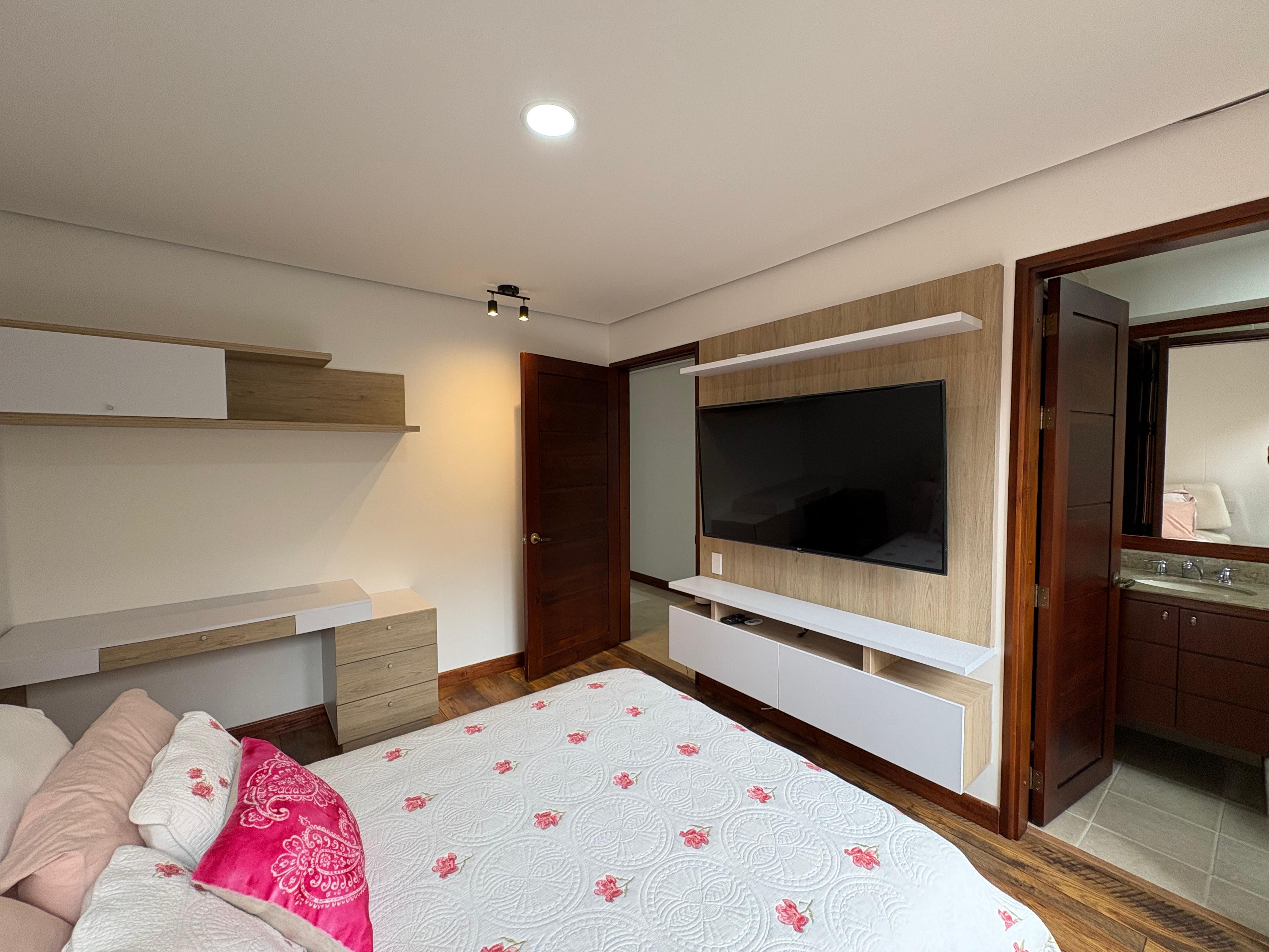 ARRIENDO APARTAMENTO POBLADO CALERA, AMOBLADO Y DESOCUPADO