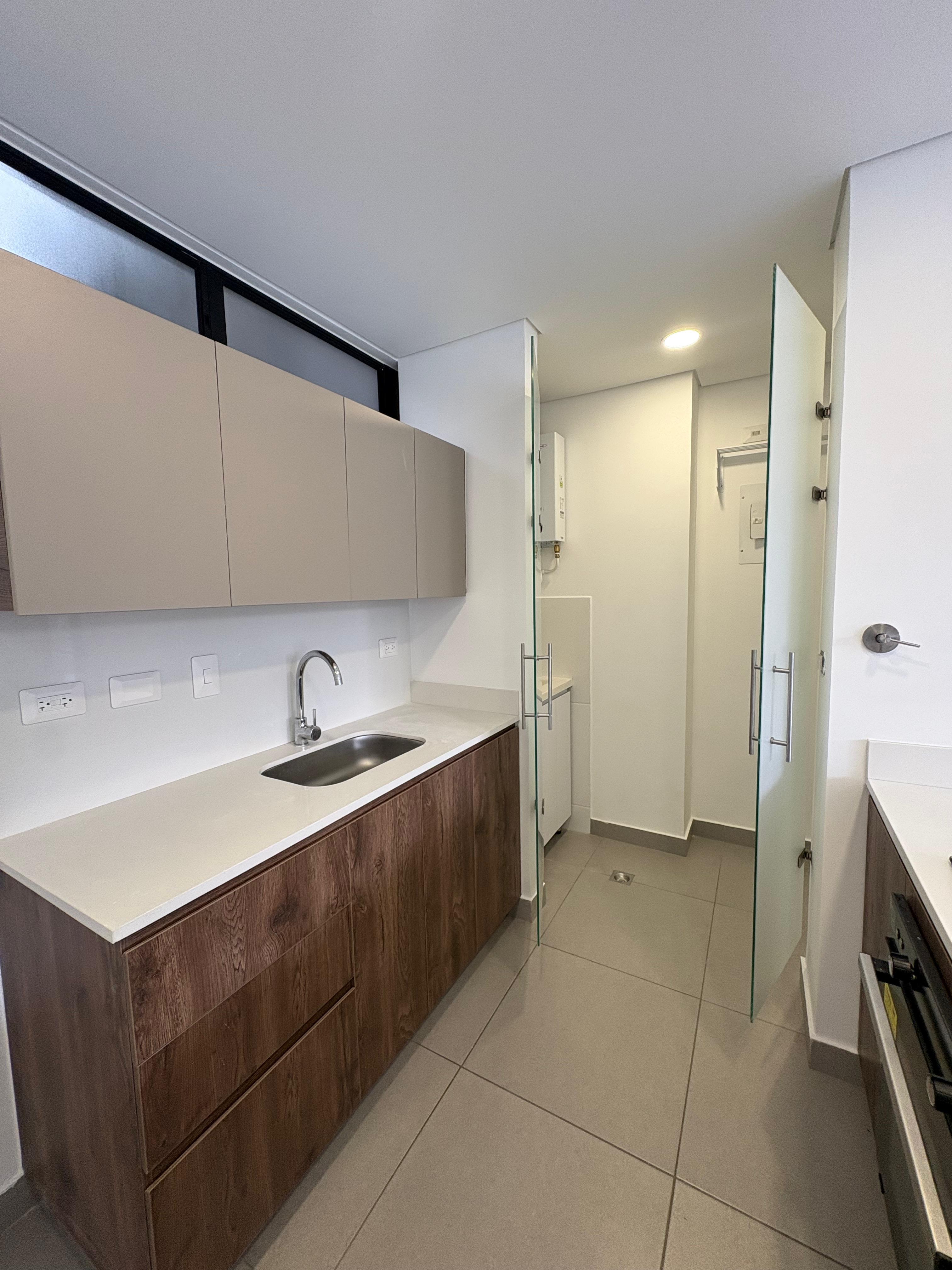 ARRIENDO APARTAMENTO, POBLADO CALERA