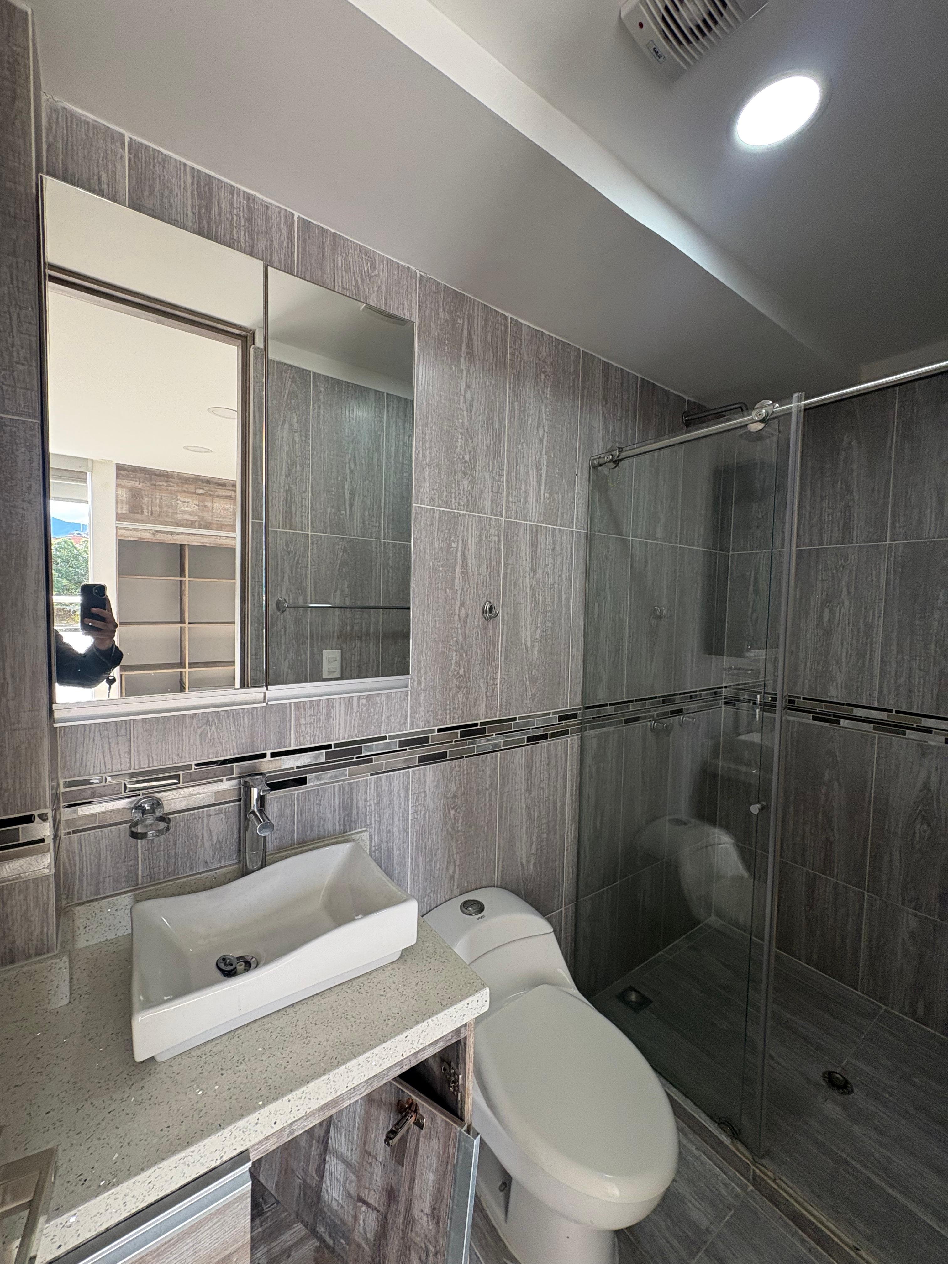 ARRIENDO APARTAMENTO, COLORES