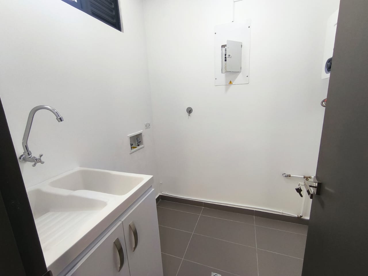 ARRIENDO APARTAMENTO , POBLADO PALMAS