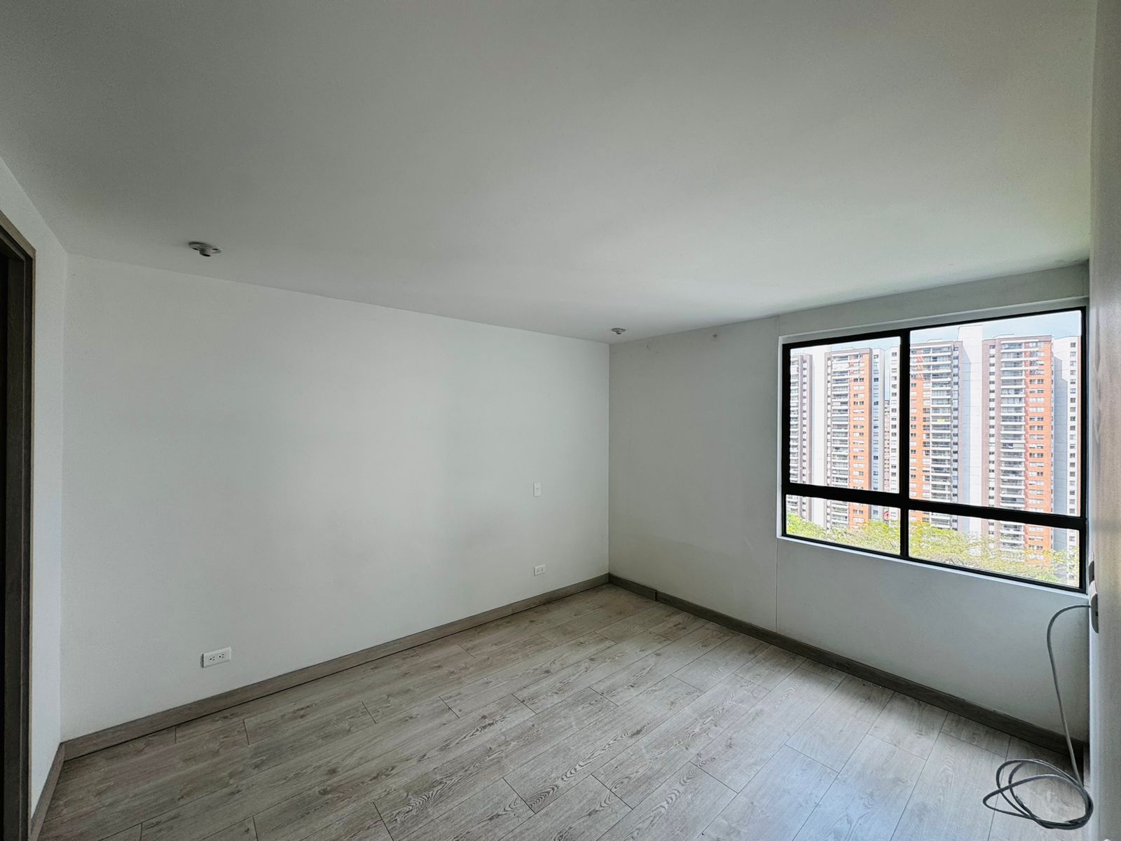 ARRIENDO APARTAMENTO - LOMA LOS BERNAL