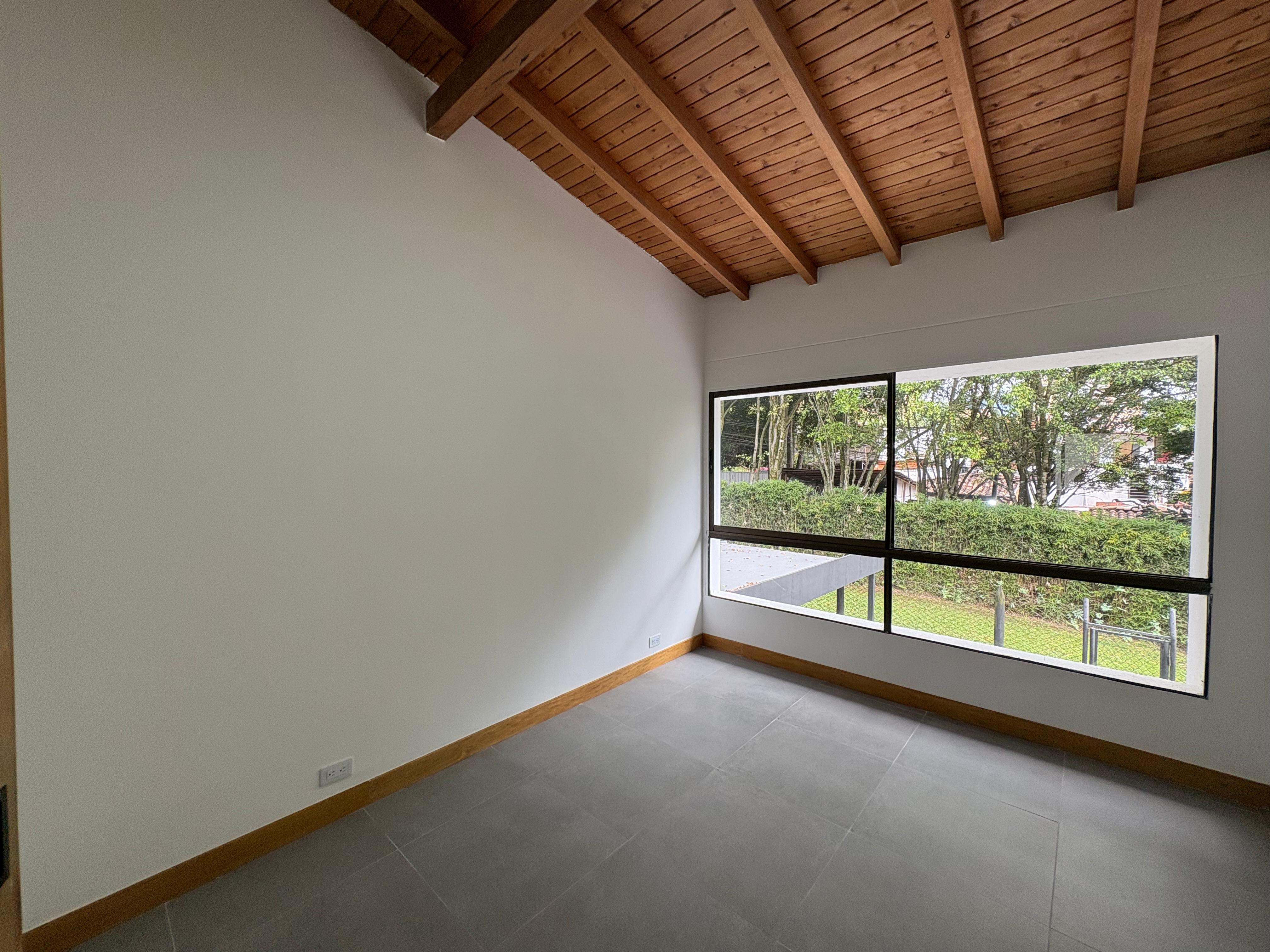 ARRIENDO CASA POBLADO SAN LUCAS