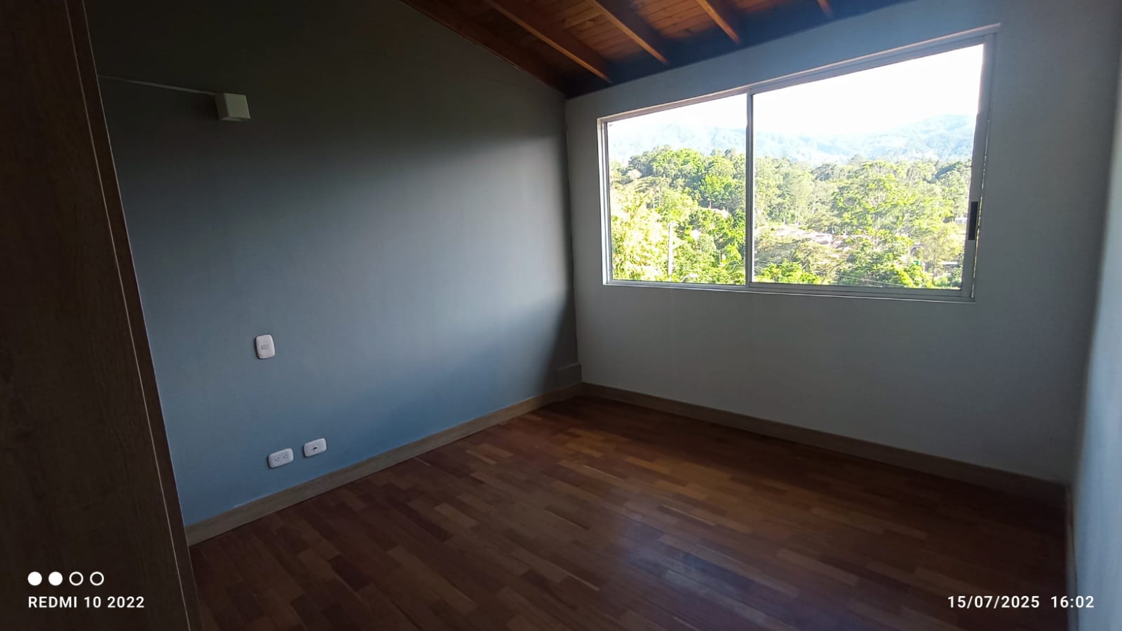ARRIENDO CASA - ENVIGADO SECTOR INTERMEDIA
