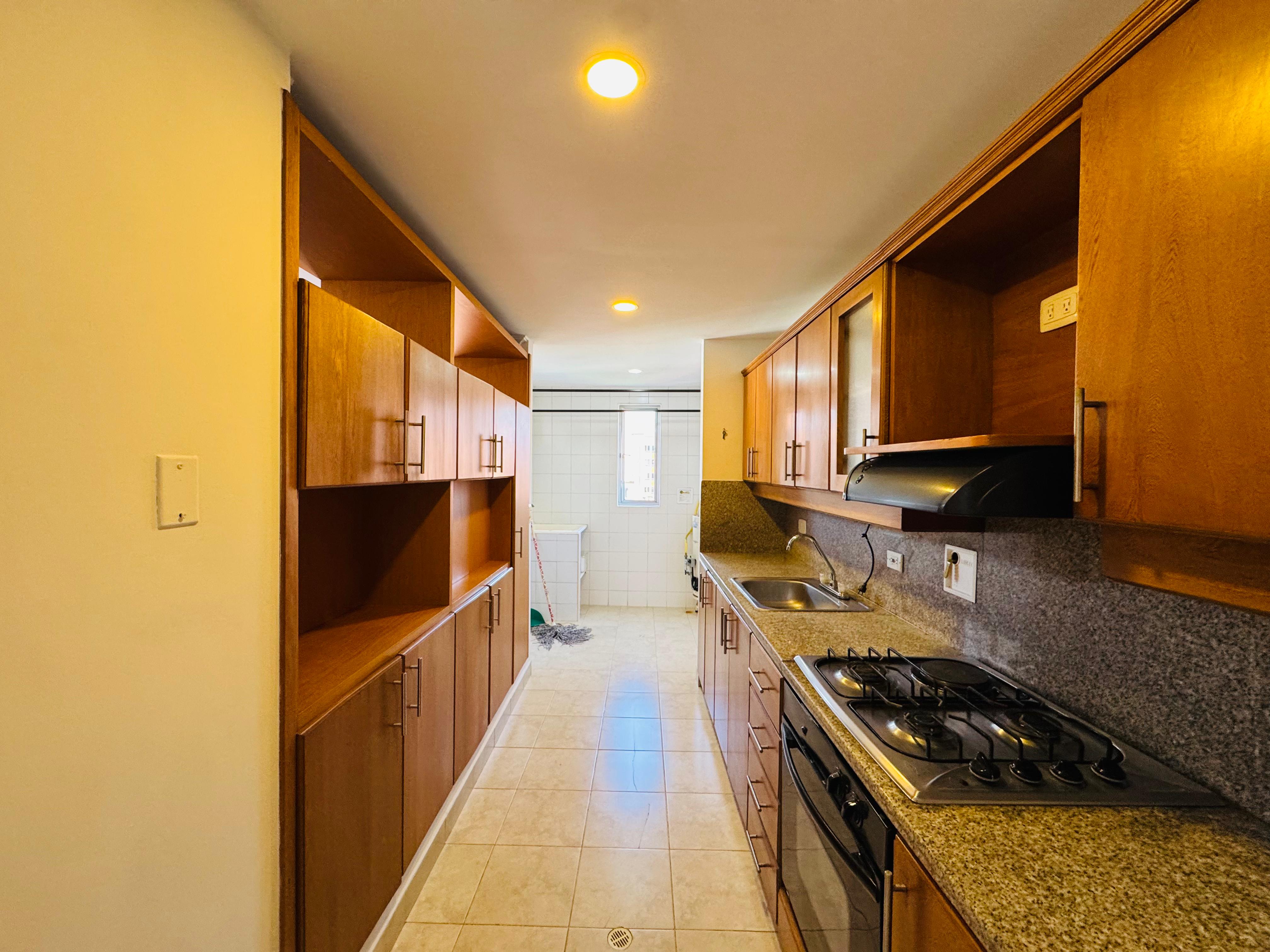 ARRIENDO APARTAMENTO - LAURELES