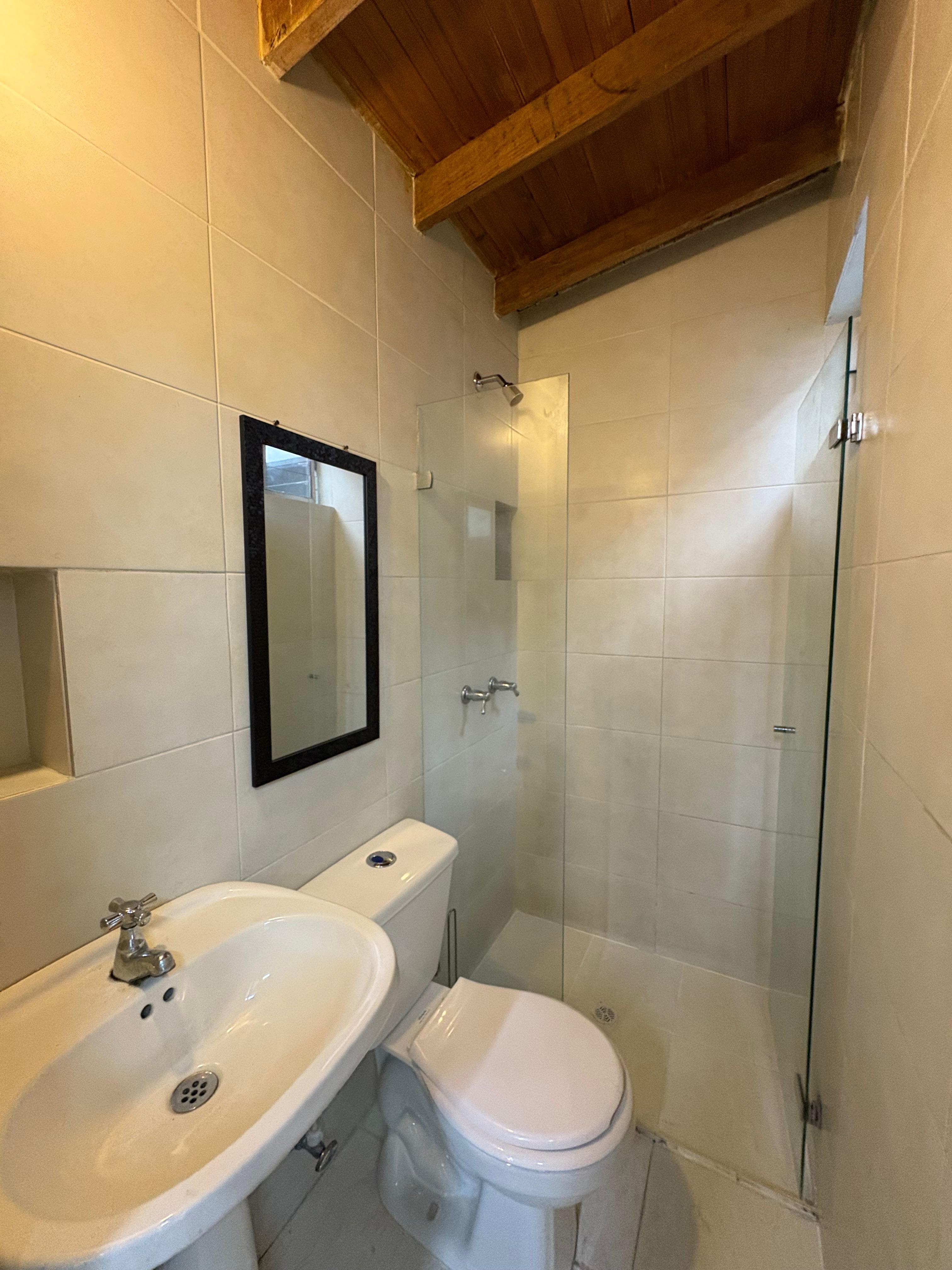 ARRIENDO CASA, COMERCIAL BELEN NOGAL