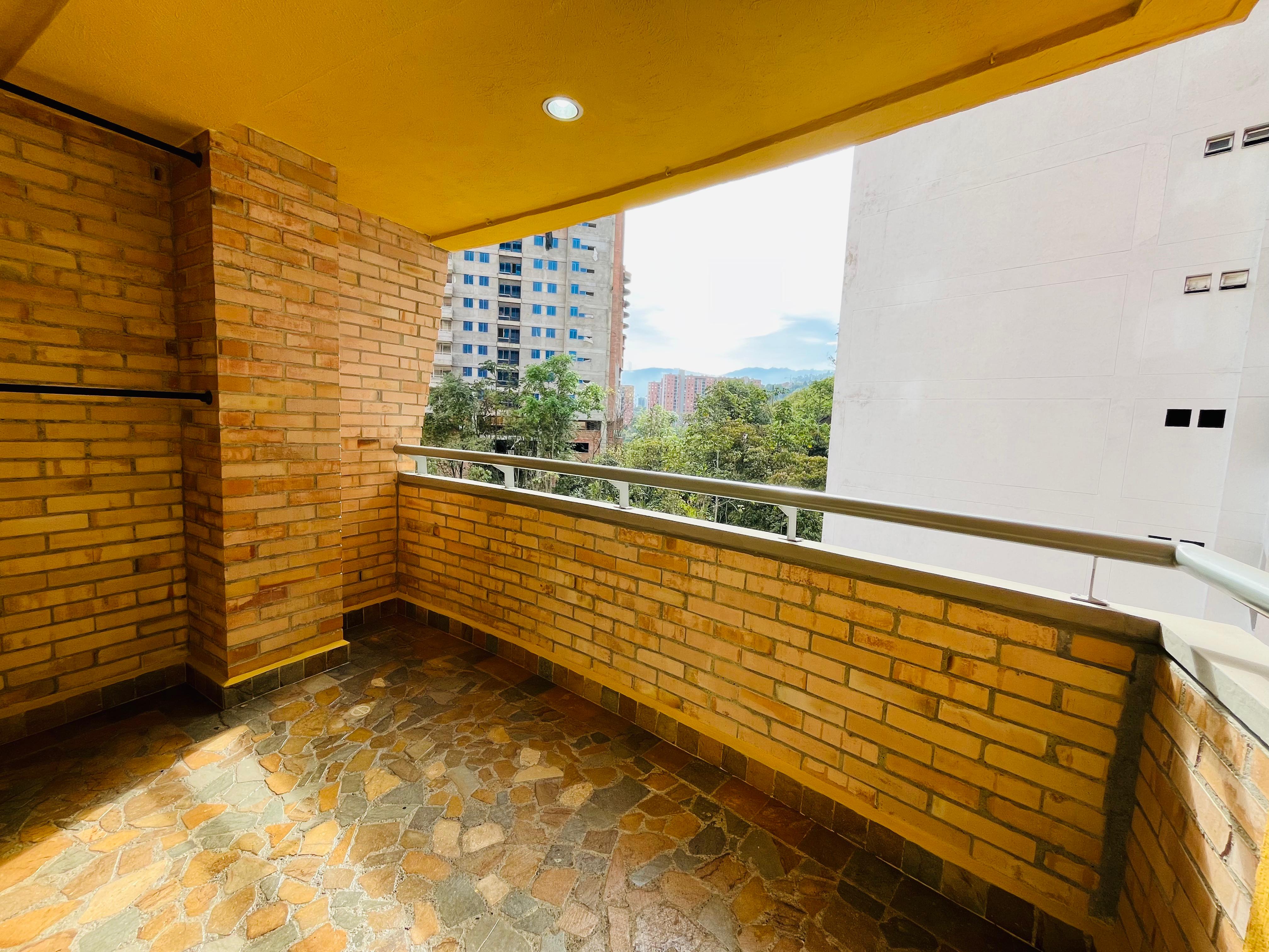 ARRIENDO APARTAMENTO - SABANETA LAS LOMITAS