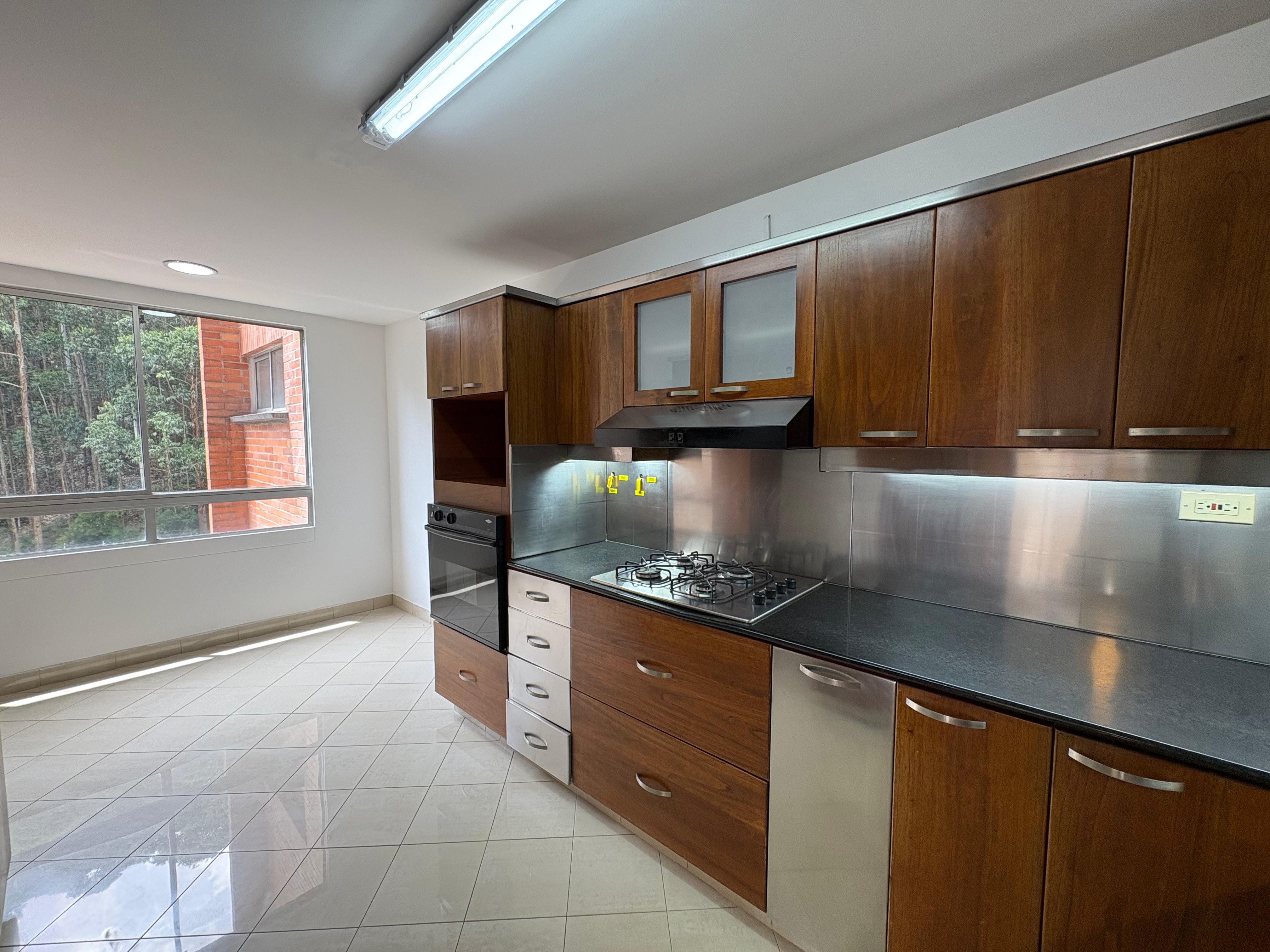 ARRIENDO APARTAMENTO, POBLADO CALERA