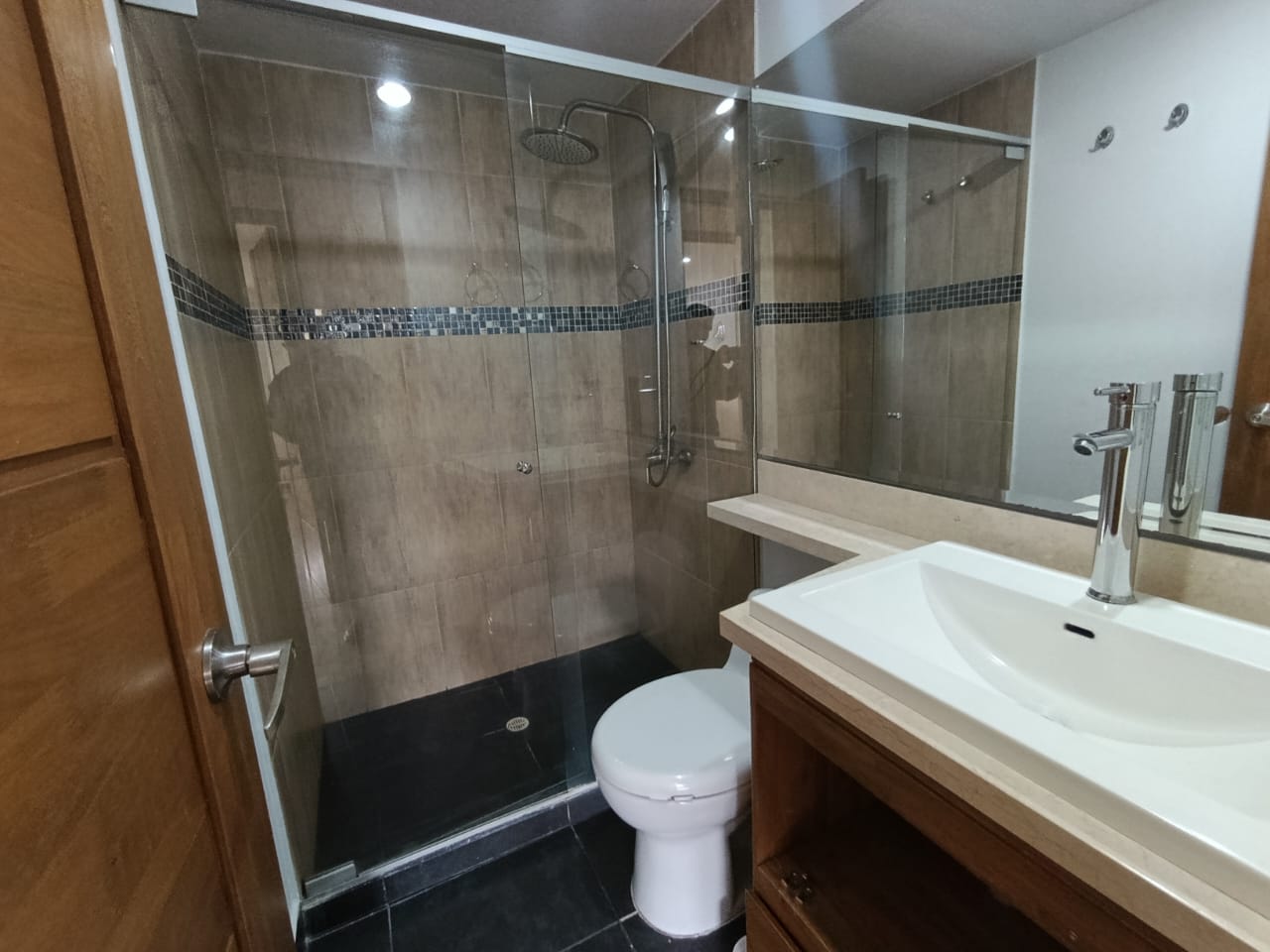ARRIENDO APARTAMENTO - SABANETA LAS LOMITAS