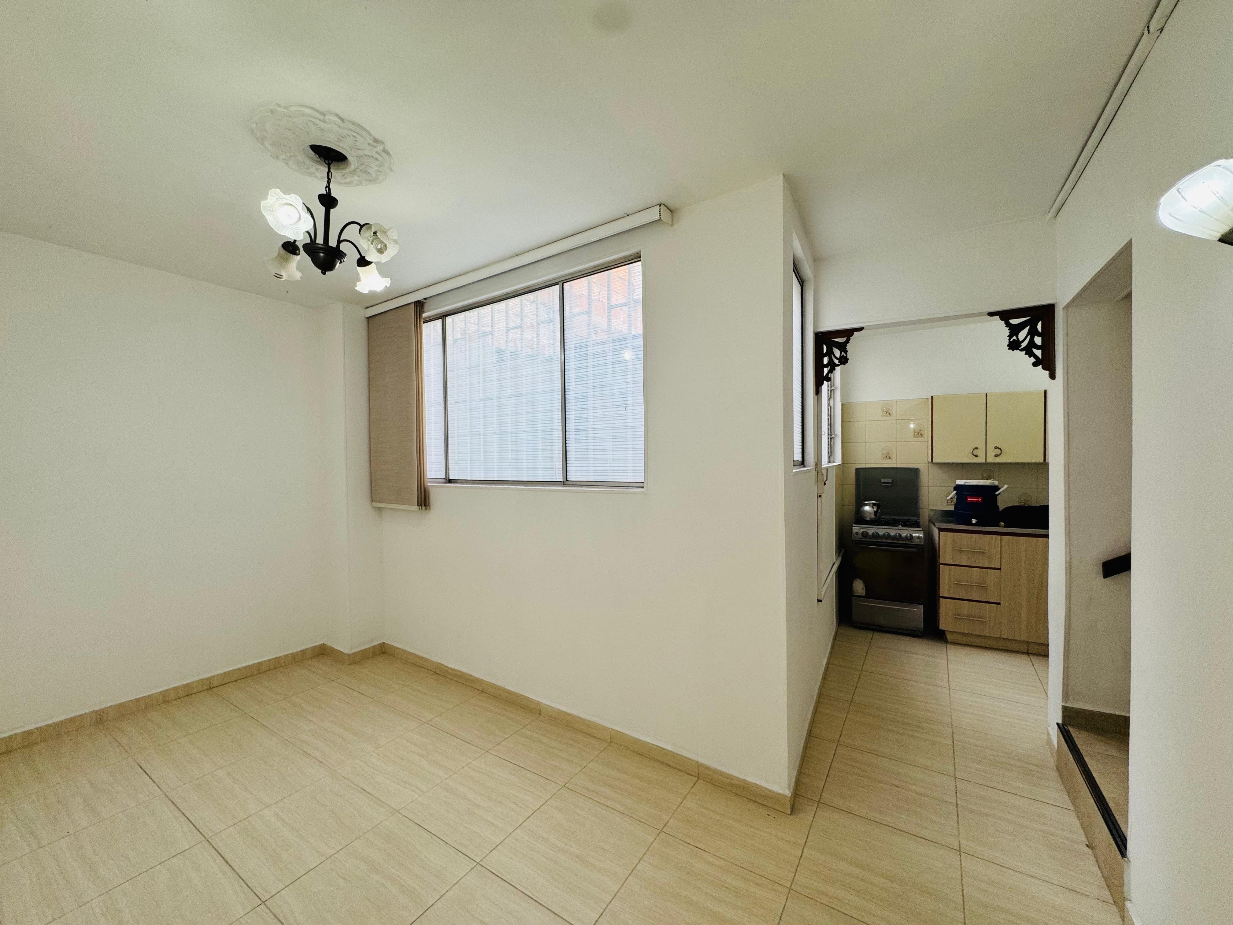 ARRIENDO CASA PARA VIVIENDA O COMERCIAL - FLORIA NUEVA