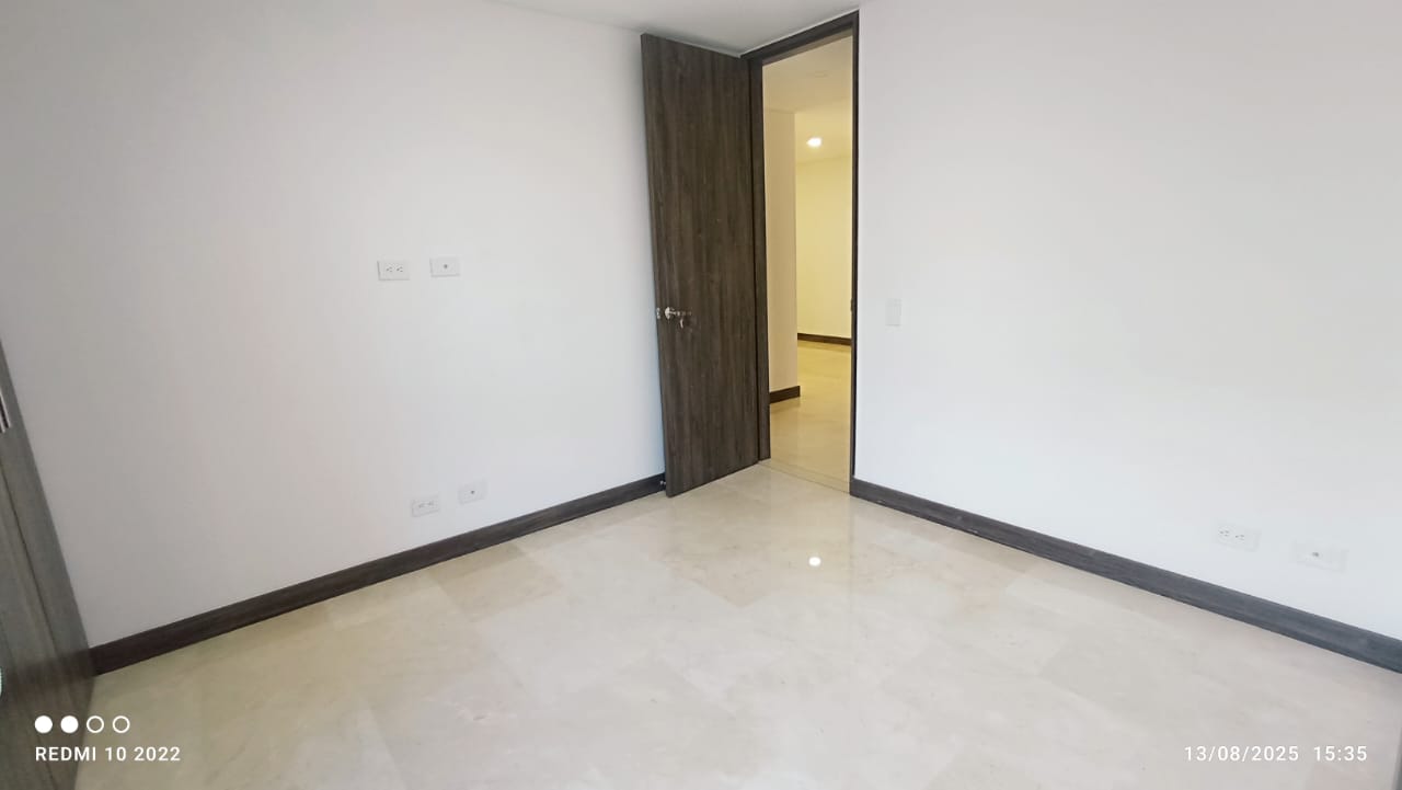 ARRIENDO APARTAMENTO - POBLADO LOMA DE LOS PARRA