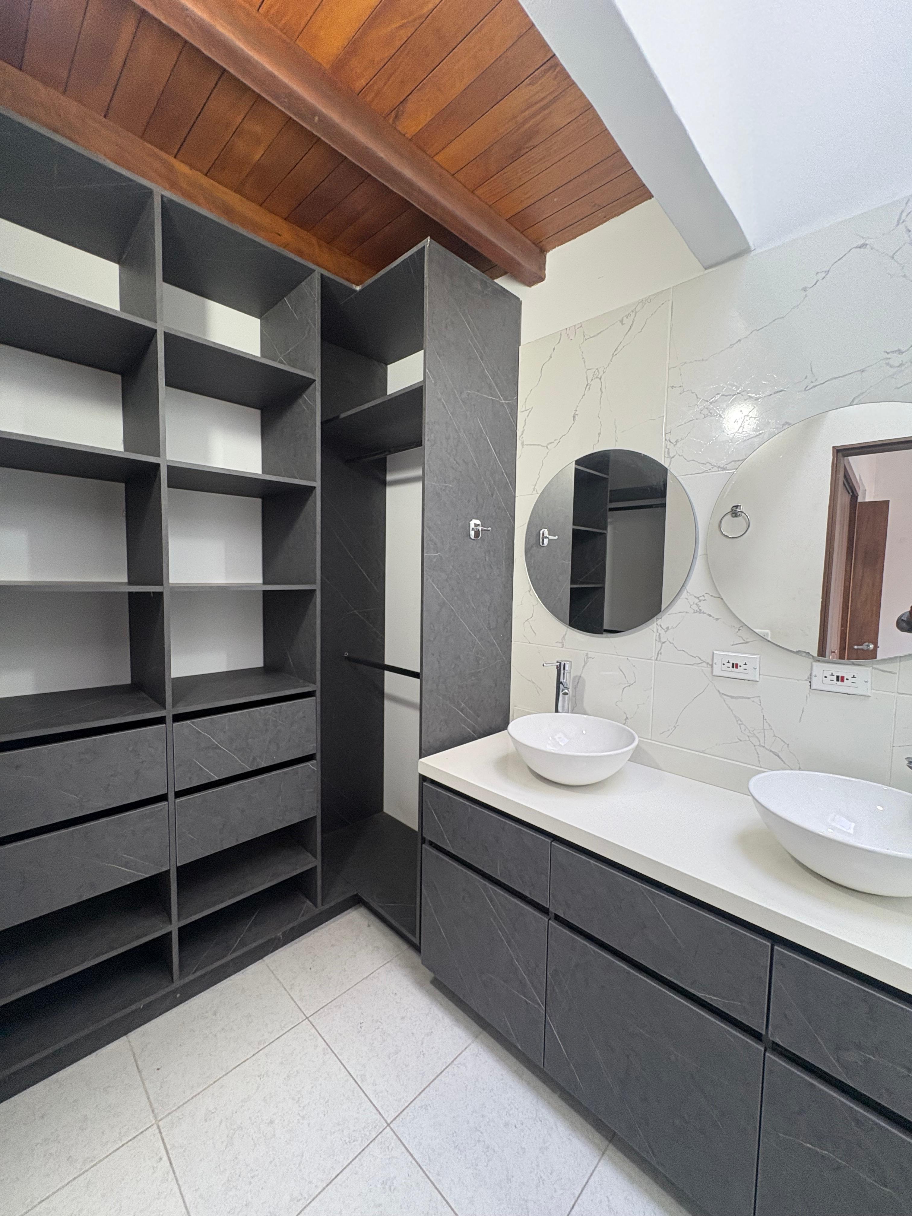 ARRIENDO APARTAMENTO, LAURELES PRIMER PARQUE