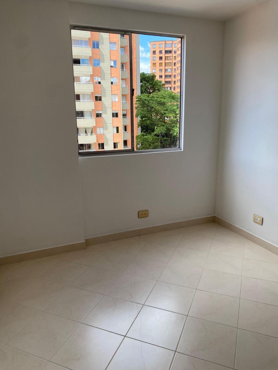 ARRIENDO APARTAMENTO - POBLADO PATIO BONITO