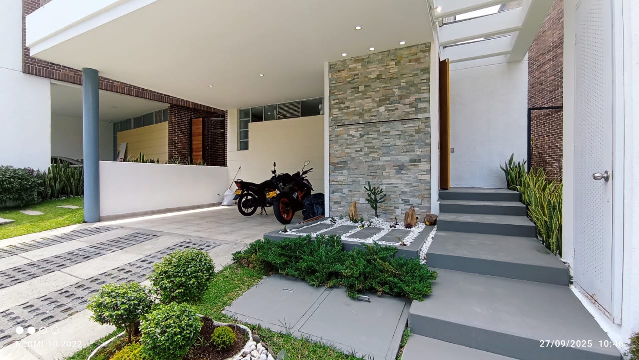 ARRIENDO CASA - POBLADO SAN LUCAS