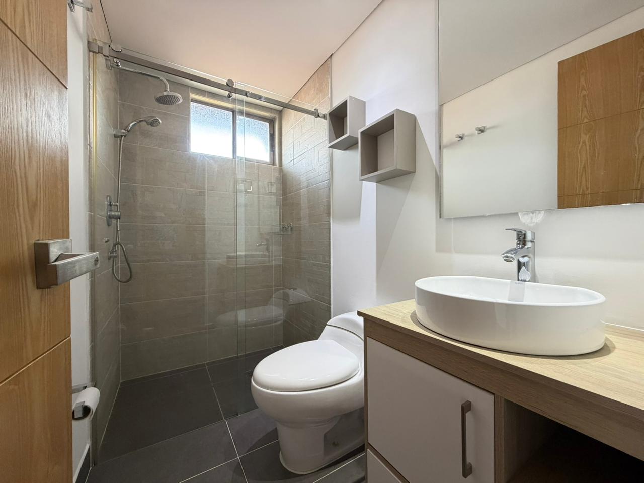 ARRIENDO CASA - ENVIGADO SECTOR INTERMEDIA