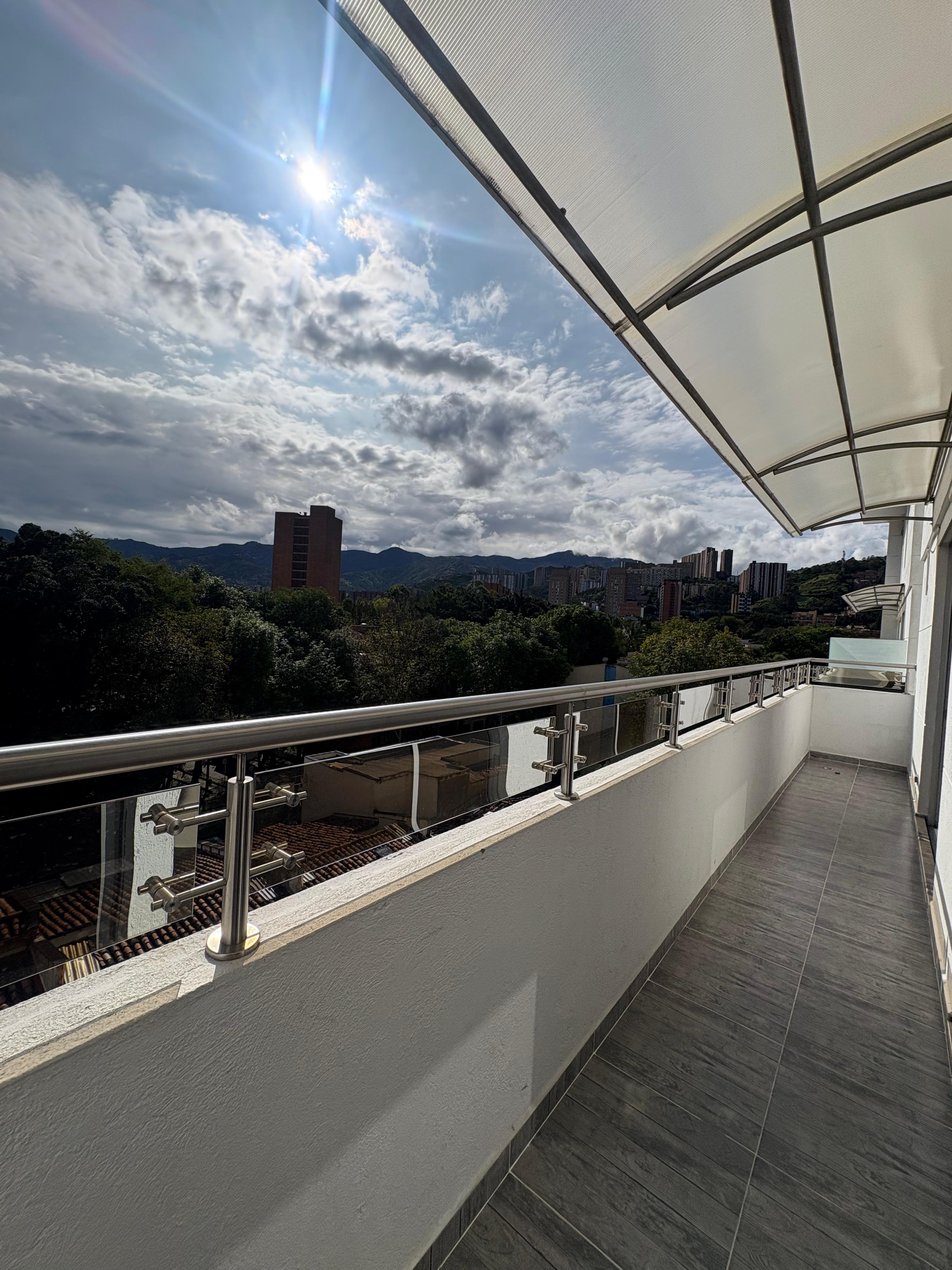 ARRIENDO APARTAMENTO, COLORES