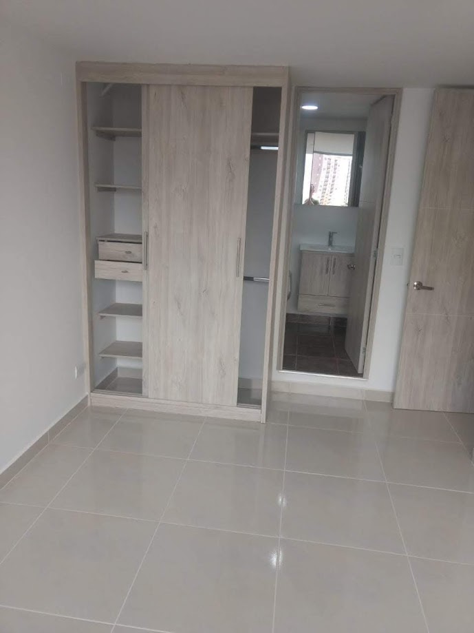 ARRIENDO APARTAMENTO  - LOMA DE LOS BERNAL