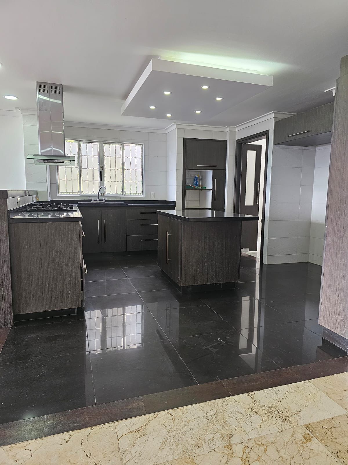 VENTA Y ARRIENDO CASA - POBLADO LA CALERA