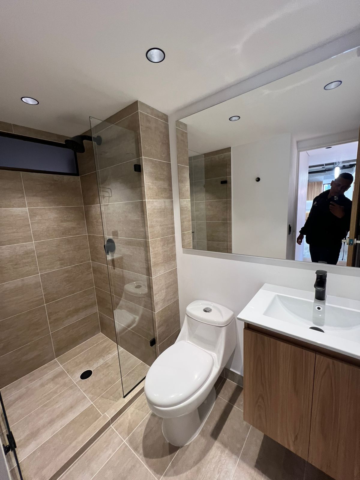 ARRIENDO APARTAMENTO, POBLADO LA CONCHA