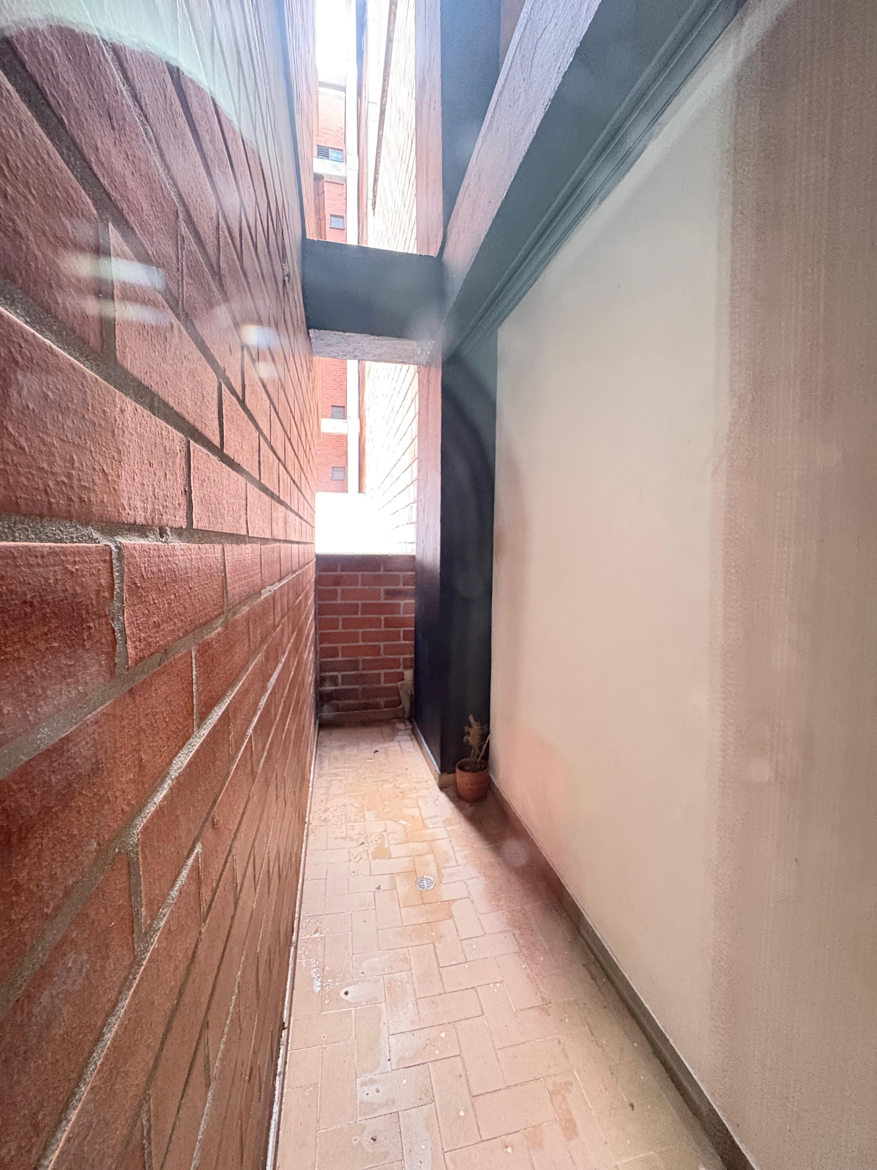 ARRIENDO APARTAMENTO, CONQUISTADORES