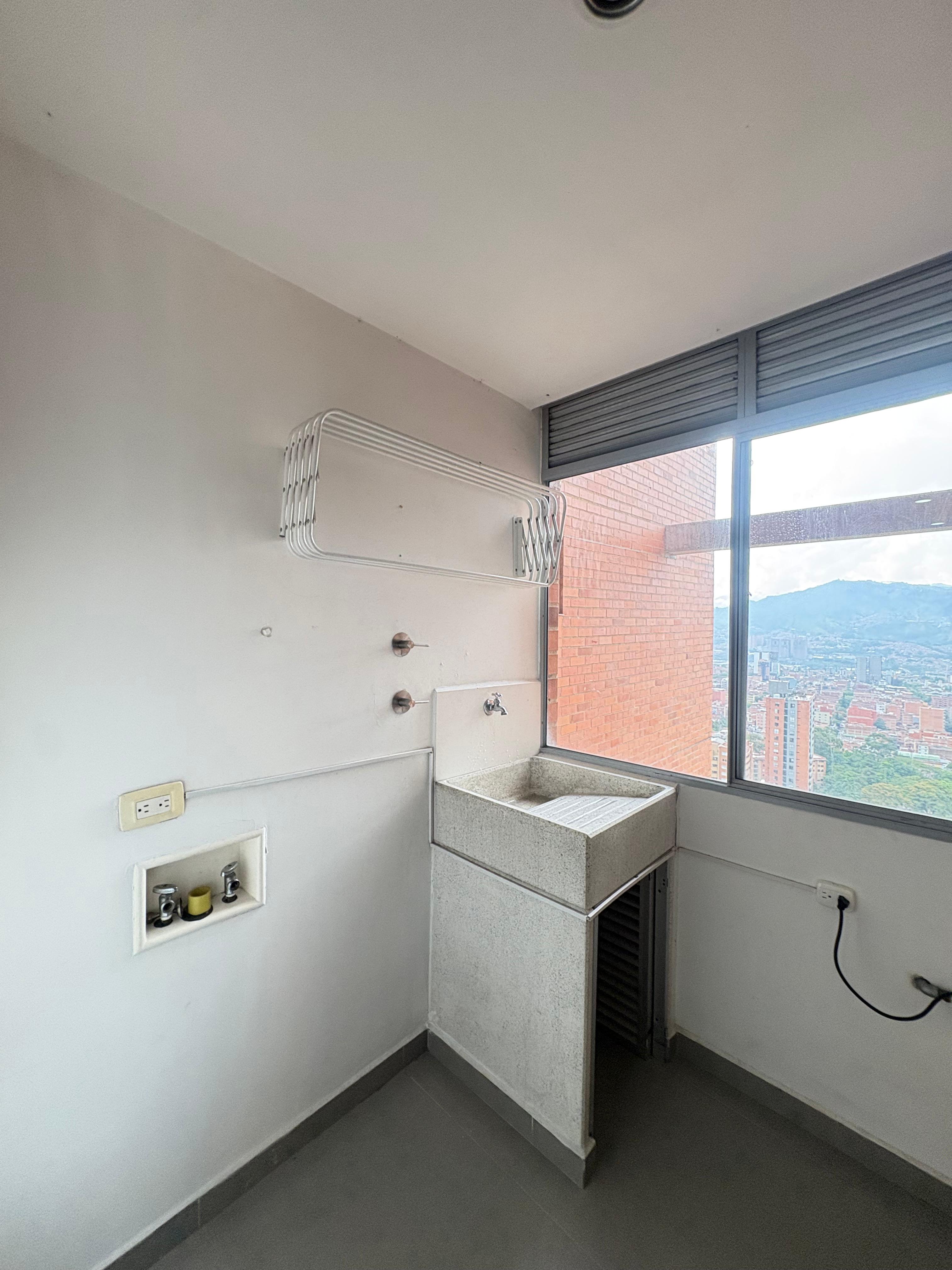 ARRIENDO APARTAMENTO, ENVIGADO BRUJAS
