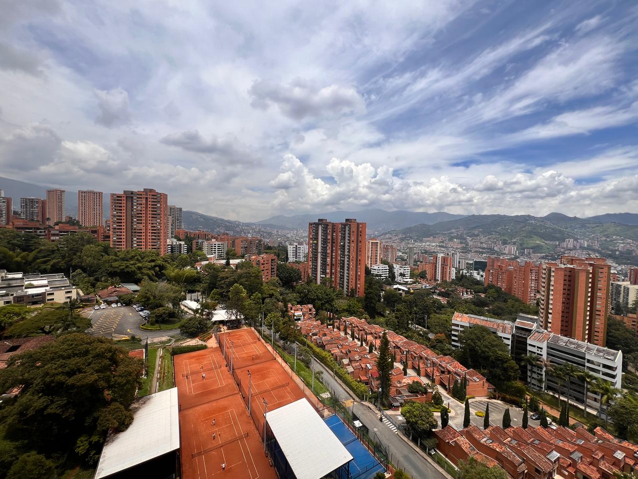 ARRIENDO APARTAMENTO - POBLADO LOS GONZALEZ