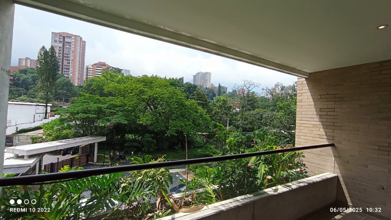 ARRIENDO APARTAMENTO - POBLADO LOMA DE LOS BALSOS