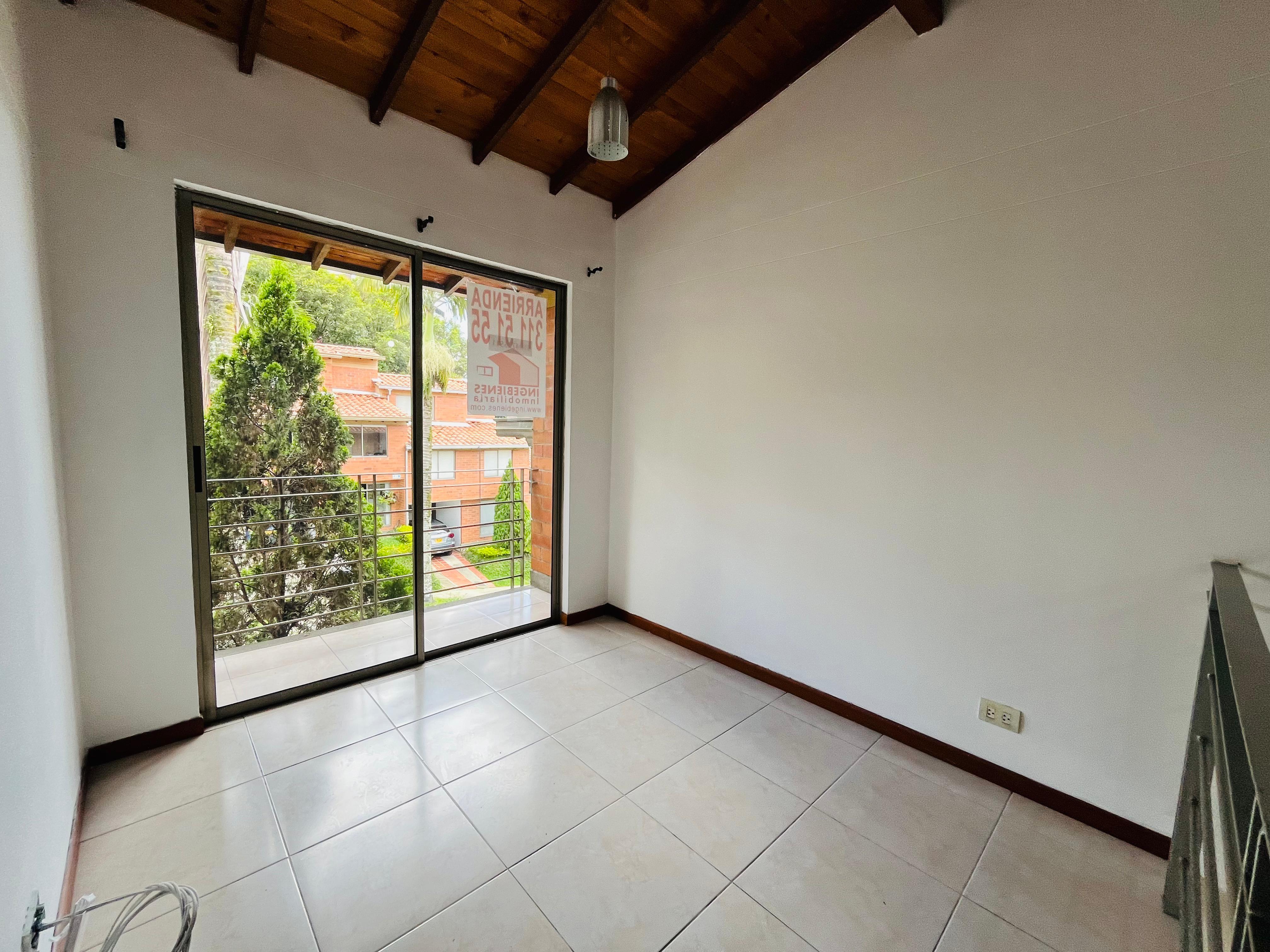 ARRIENDO CASA - ENVIGADO LAS ANTILLAS