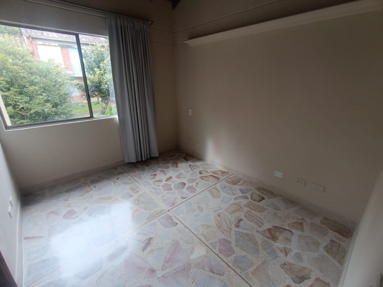 ARRIENDO APARTAMENTO - ENVIGADO LAS BRUJAS