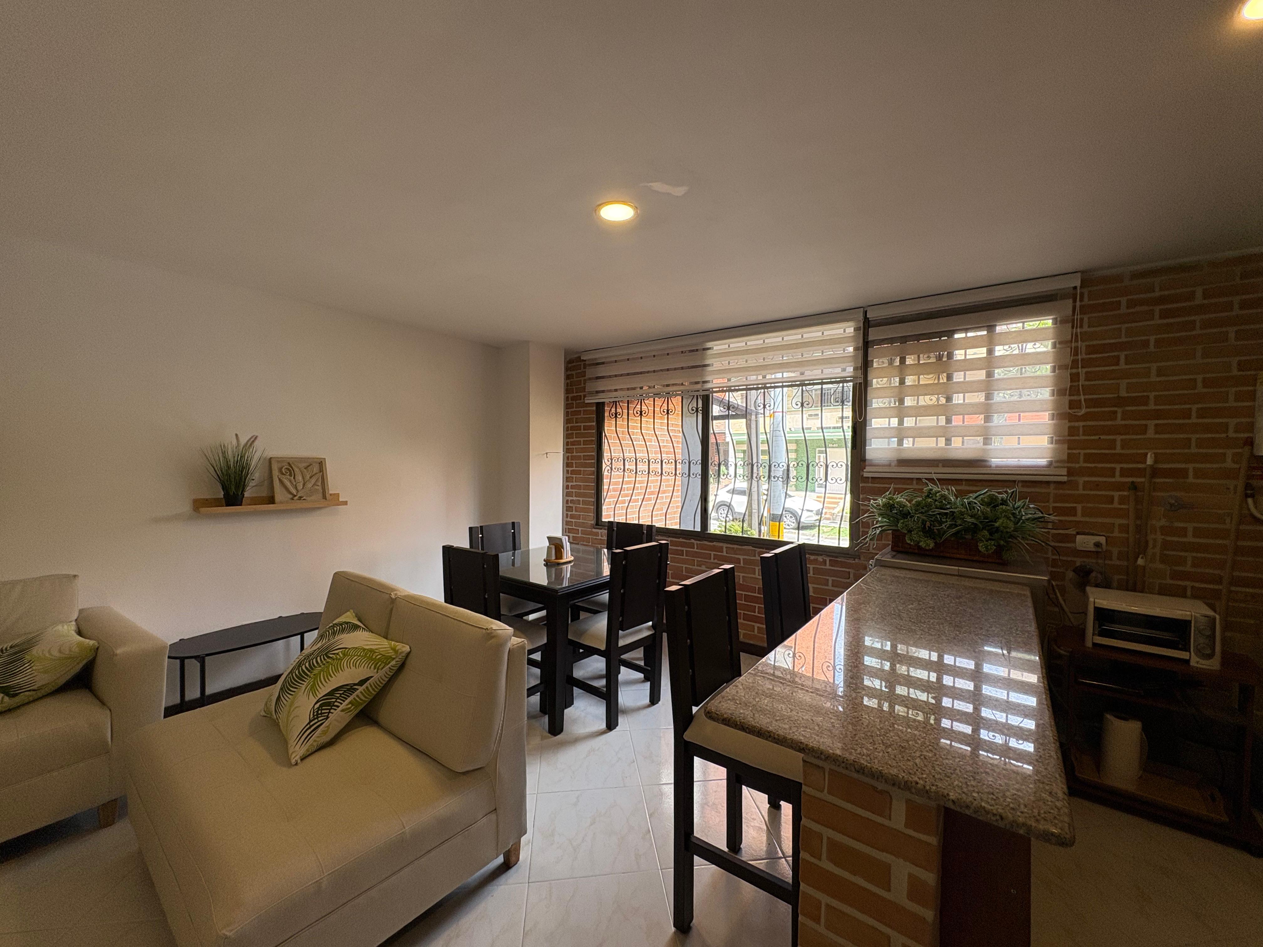 ARRIENDO APARTAMJENTO -  CASTELLANA