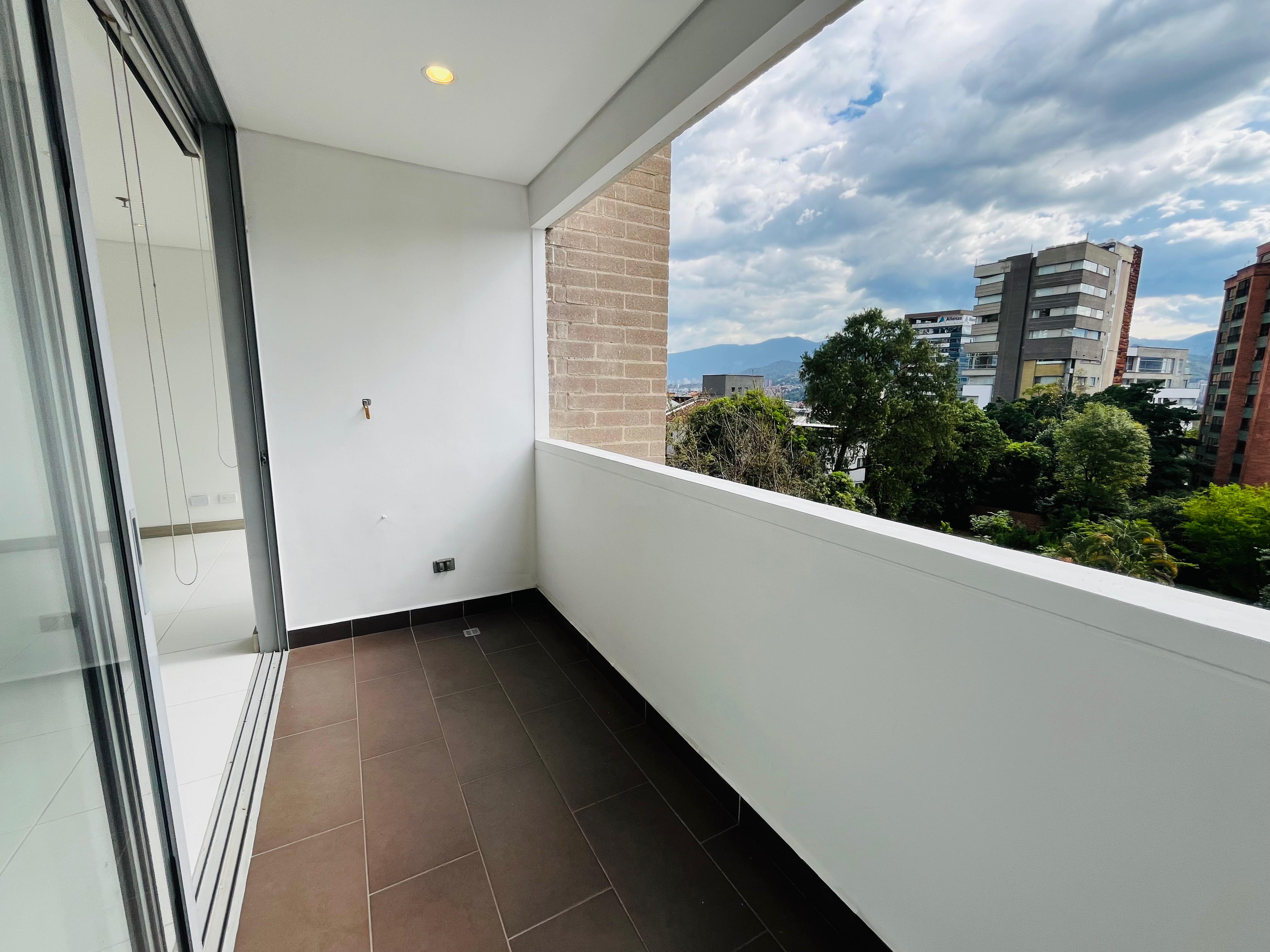ARRIENDO APARTAMENTO - POBLADO CASTROPOL