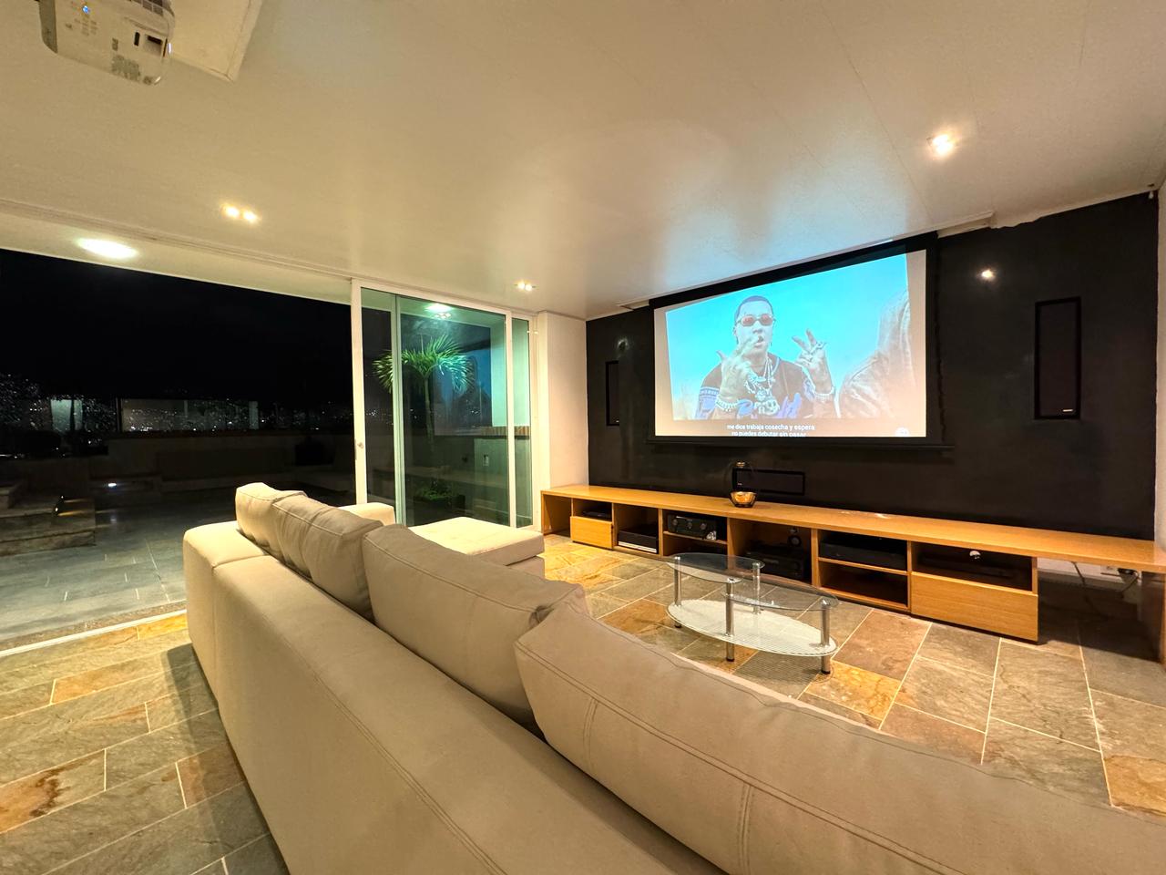 ARRIENDO PENTHOUSE, LAURELES