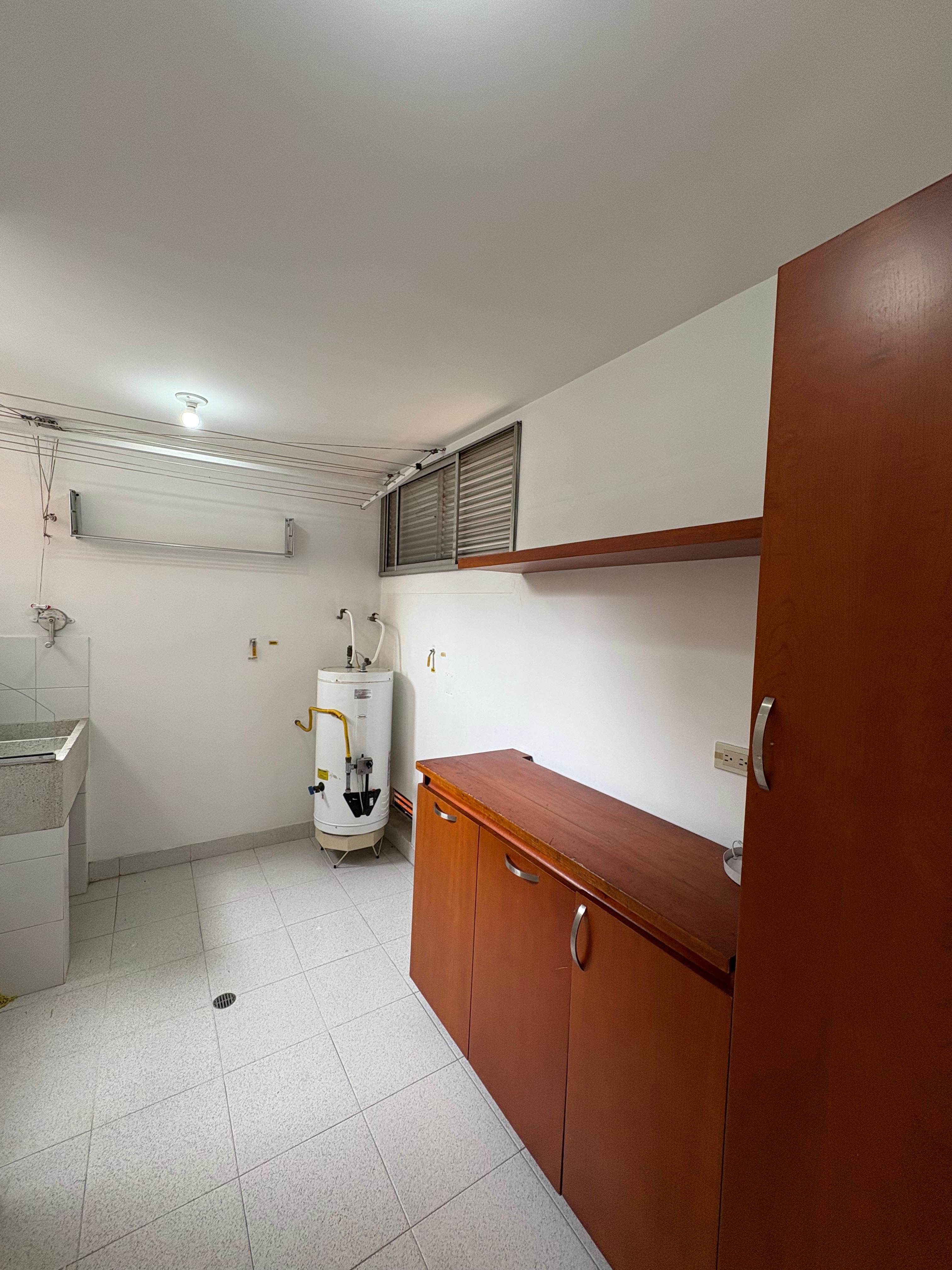 ARRIENDO APARTAMENTO, POBLADO CALERA