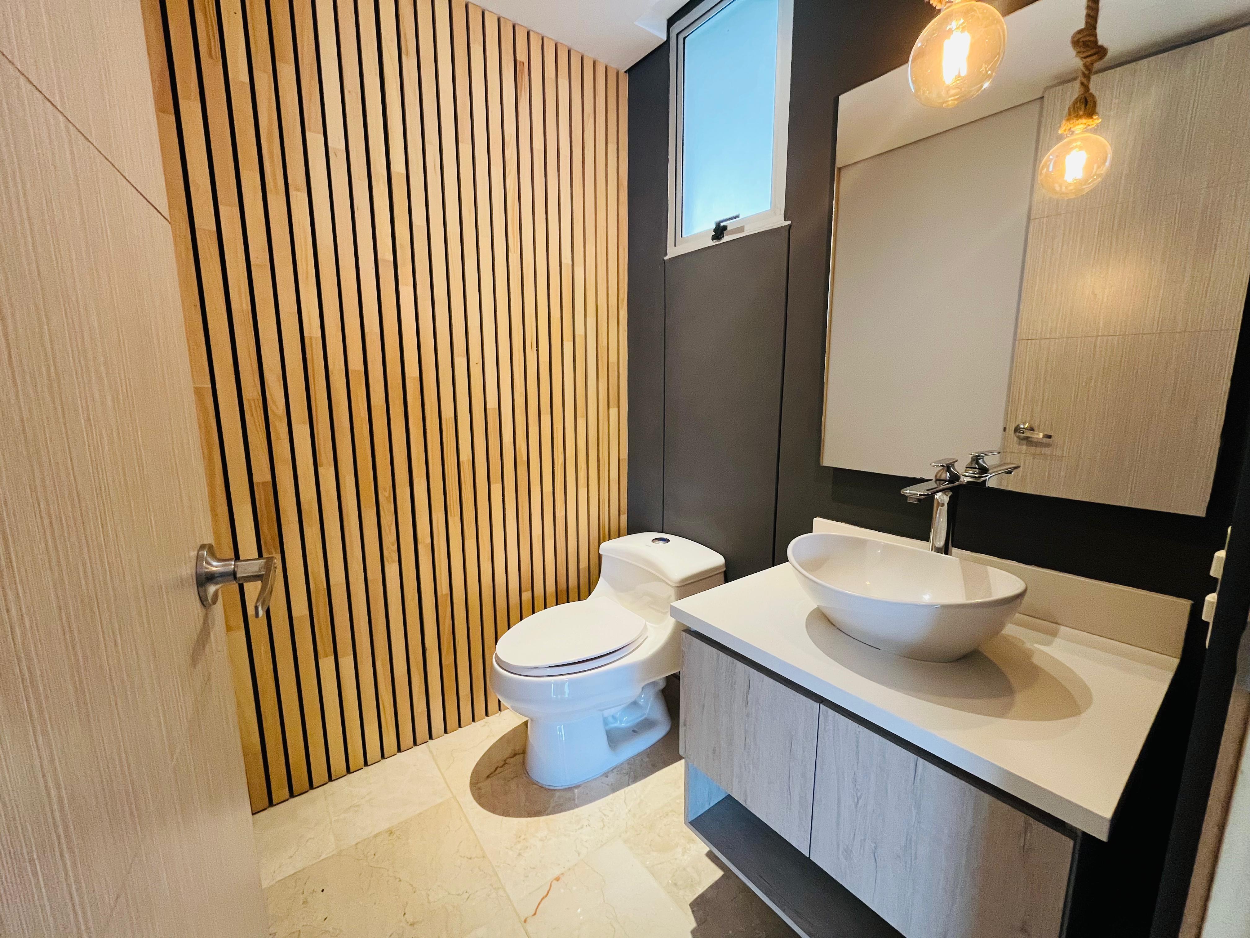 ARRIENDO APARTAMENTO - POBLADO TESORO
