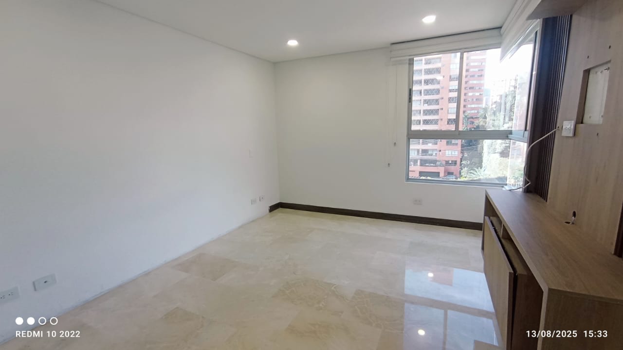 ARRIENDO APARTAMENTO - POBLADO LOMA DE LOS PARRA