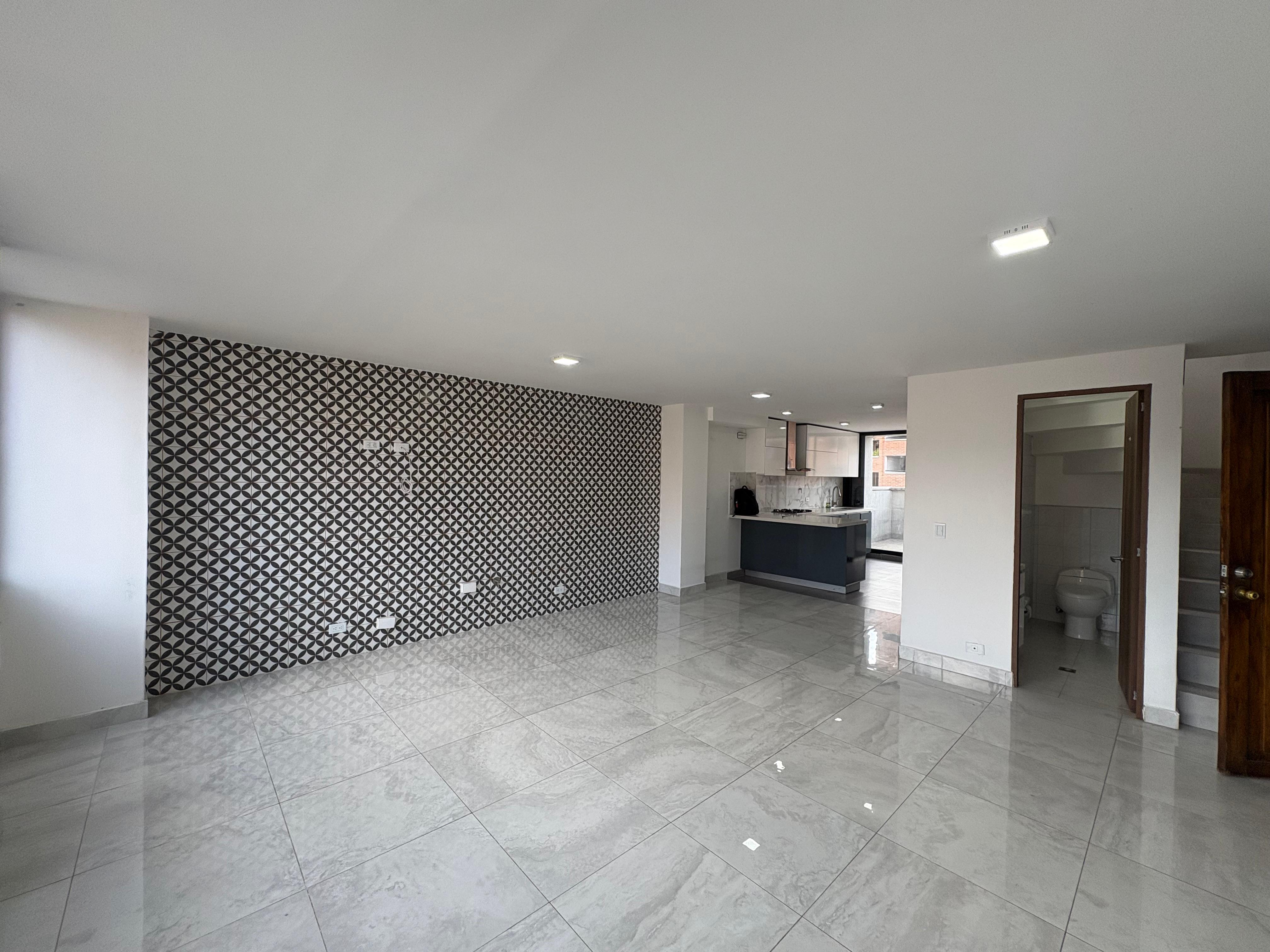 ARRIENDO APARTAMENTO, LAURELES PRIMER PARQUE