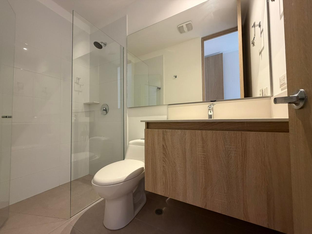 ARRIENDO CASA - ENVIGADO SECTOR INTERMEDIA