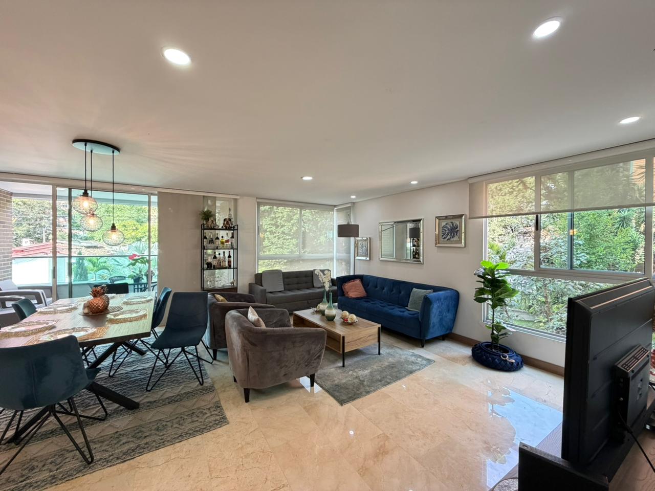 ARRIENDO APARTAMENTO AMOBLADO  - POBLADO CASTROPOL