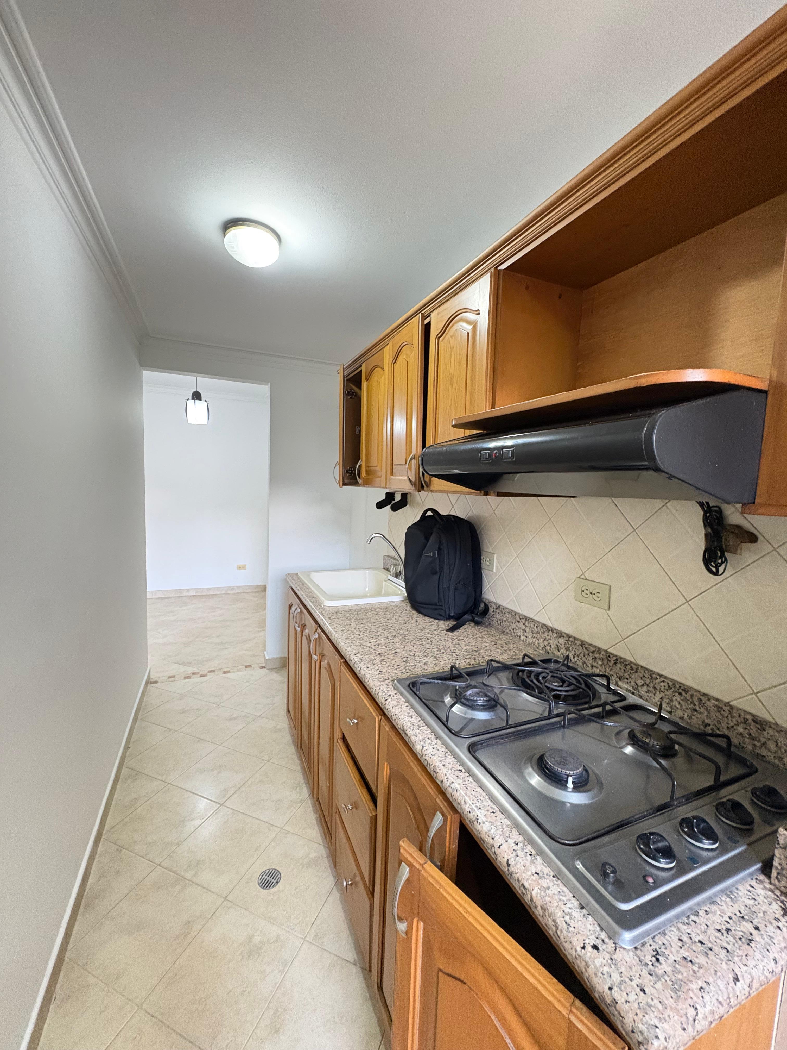 ARRIENDO APARTAMENTO, CONQUISTADORES