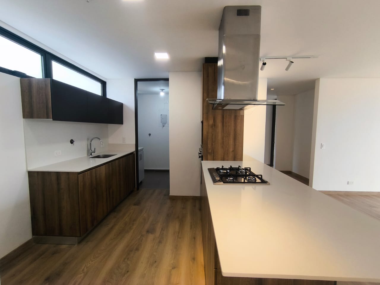 ARRIENDO APARTAMENTO , POBLADO PALMAS