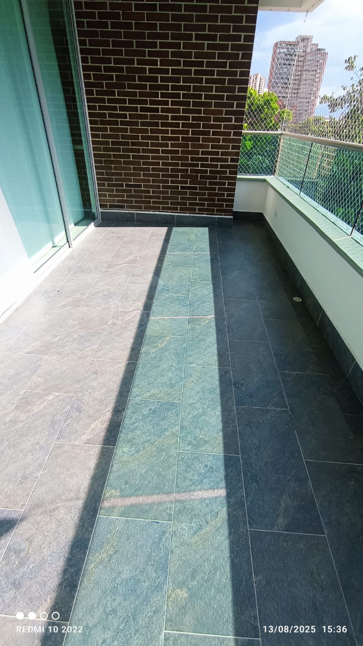 ARRIENDO APARTAMENTO - POBLADO LOMA DE LOS PARRA