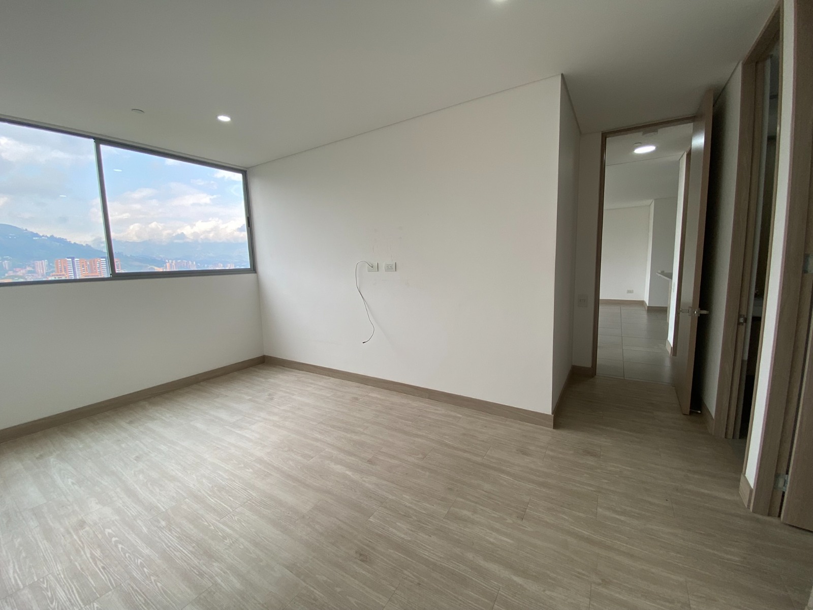 ARRIENDO APARTAMENTO - ENVIGADO LOMA DEL CHOCHO