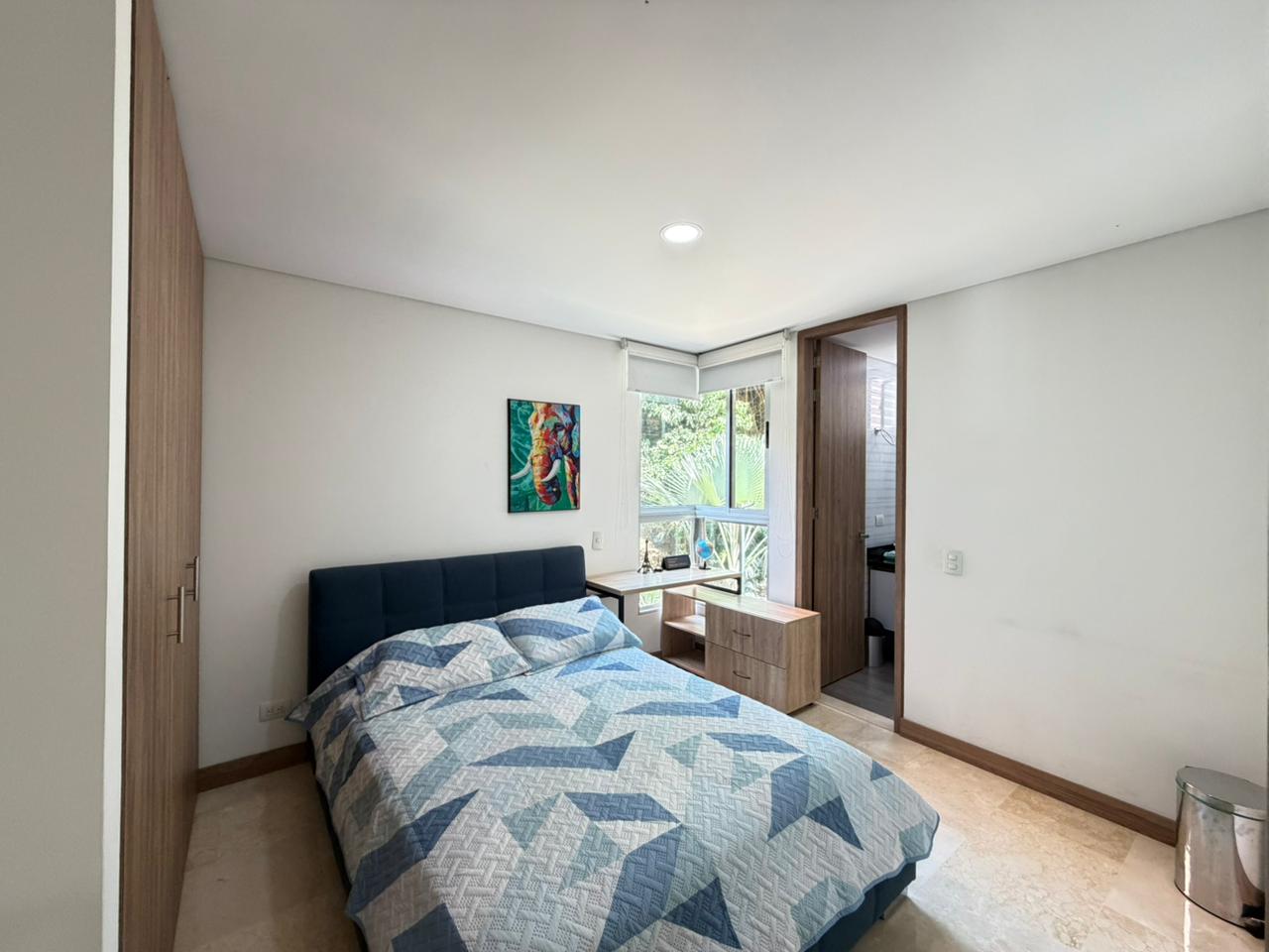 ARRIENDO APARTAMENTO AMOBLADO  - POBLADO CASTROPOL